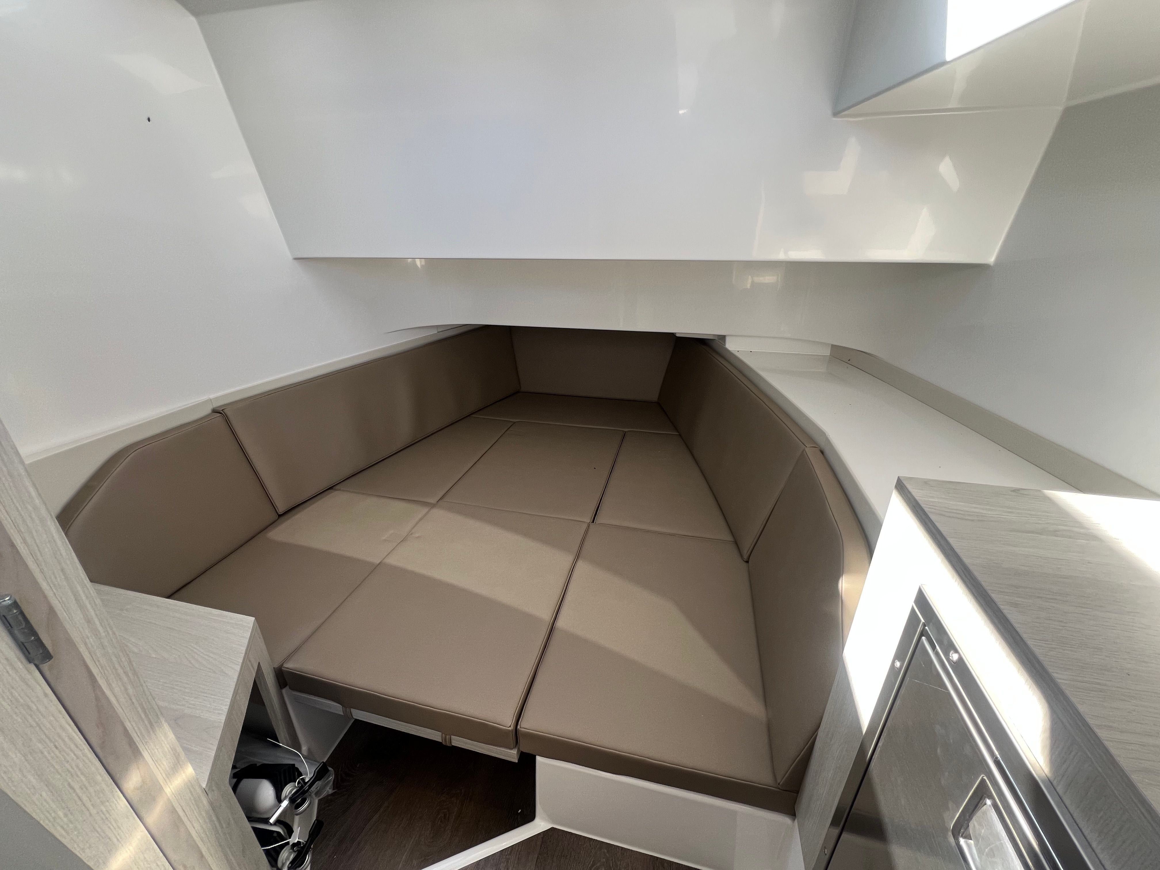 2026 Cruisers Yachts 38 VTR Image Thumbnail #40