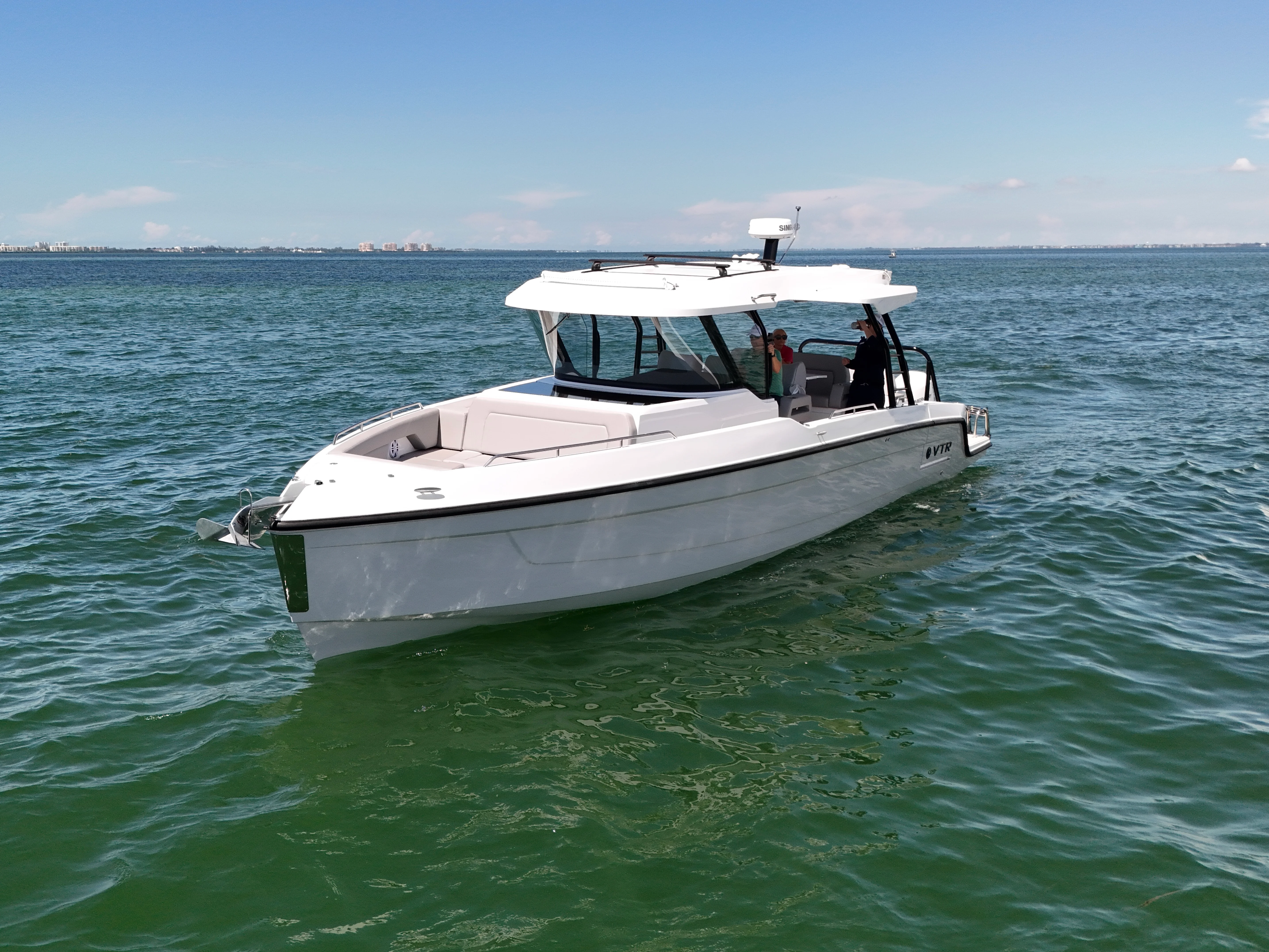 2026 Cruisers Yachts 38 VTR Image Thumbnail #2