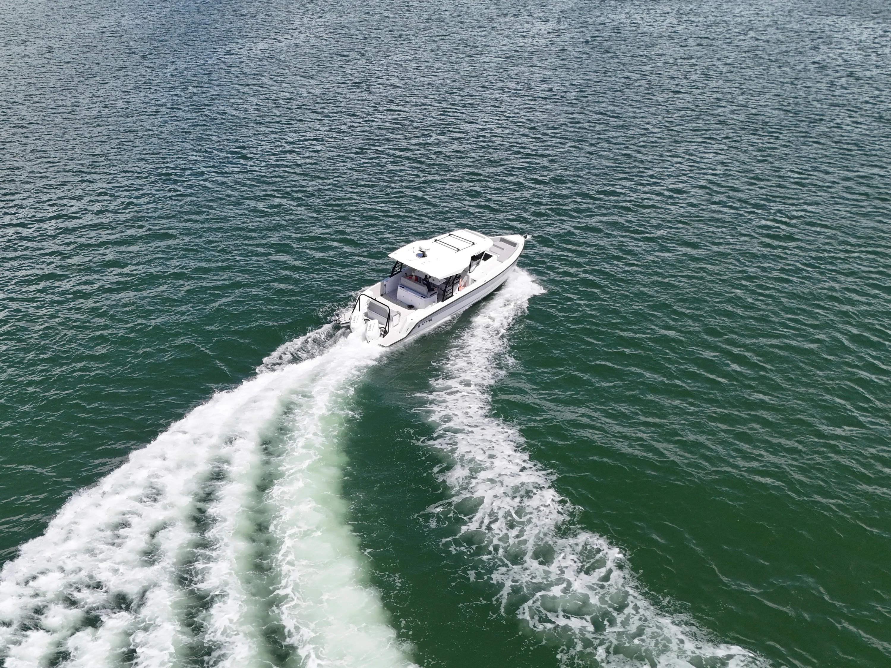 2026 Cruisers Yachts 38 VTR Image Thumbnail #19