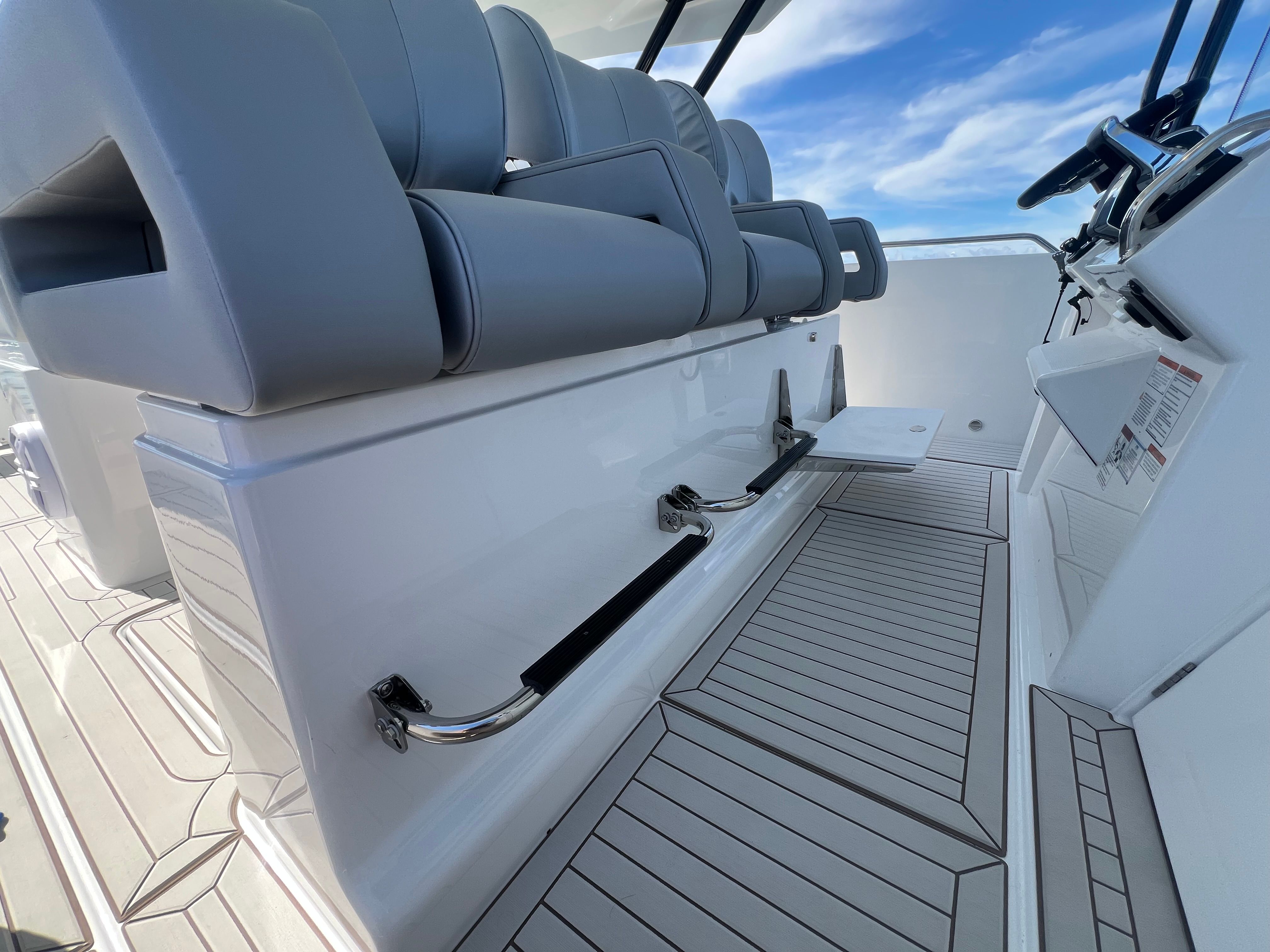 2026 Cruisers Yachts 38 VTR Image Thumbnail #34