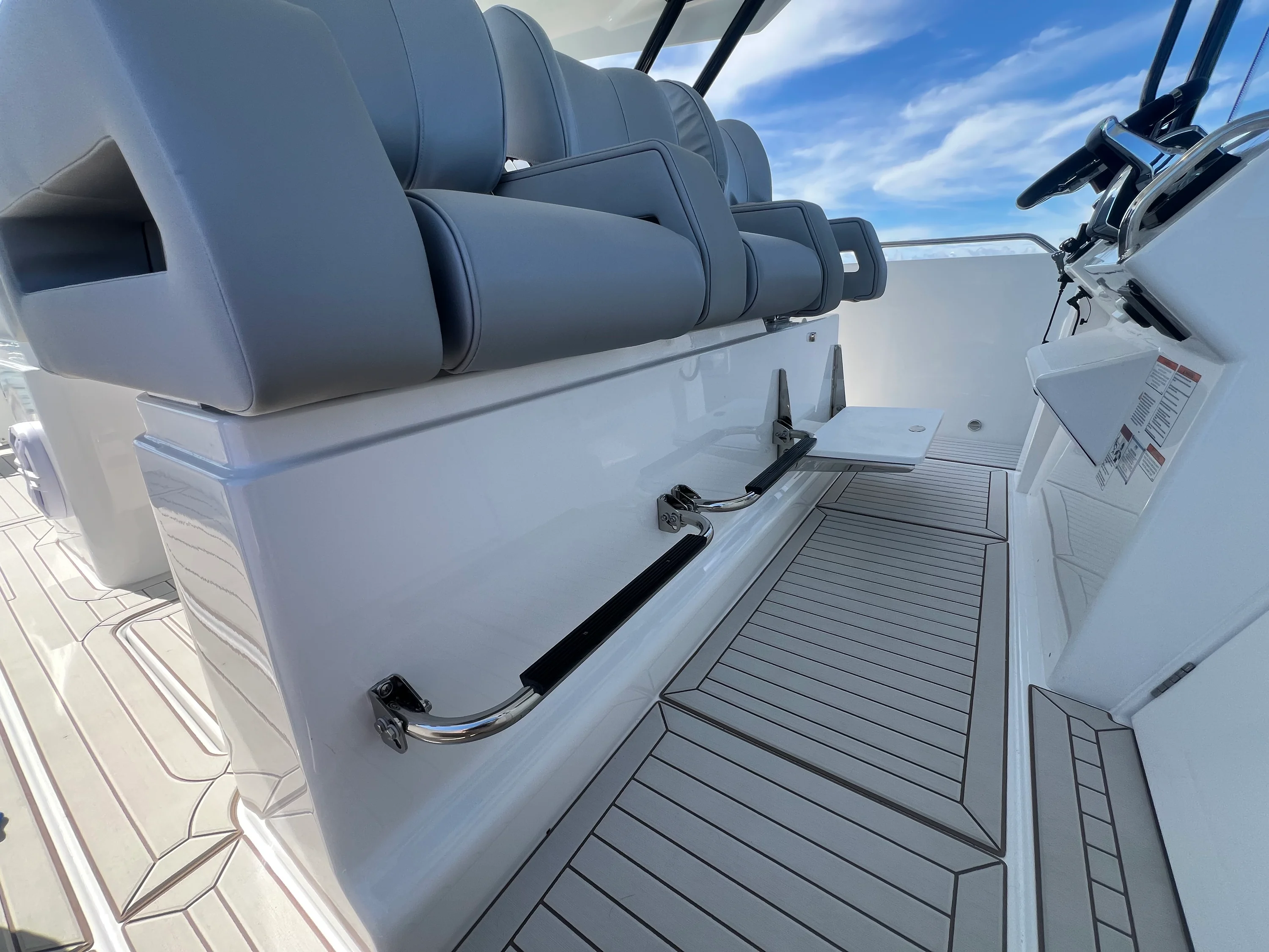 2026 Cruisers Yachts 38 VTR Image Thumbnail #34