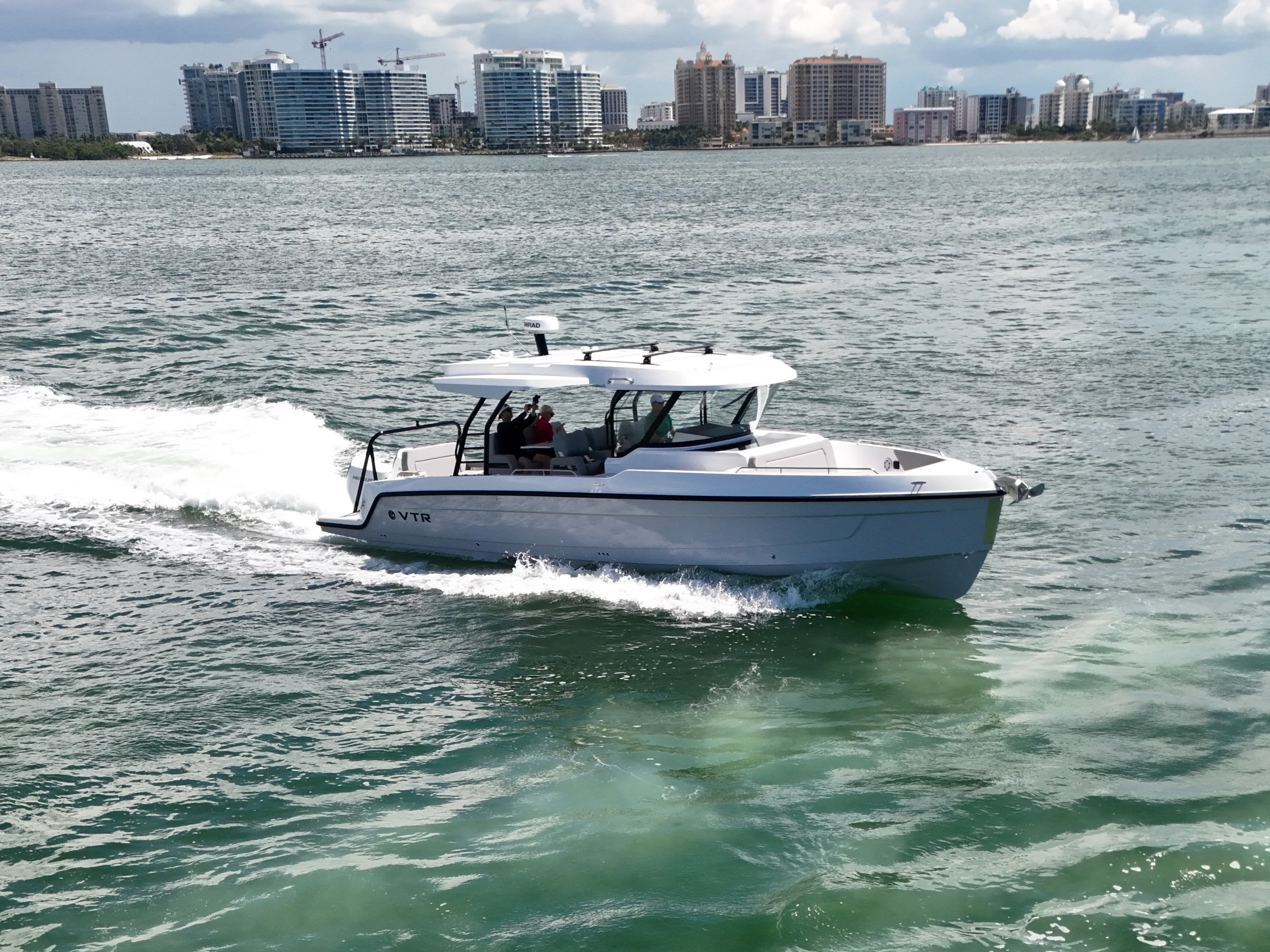 2026 Cruisers Yachts 38 VTR Image Thumbnail #15