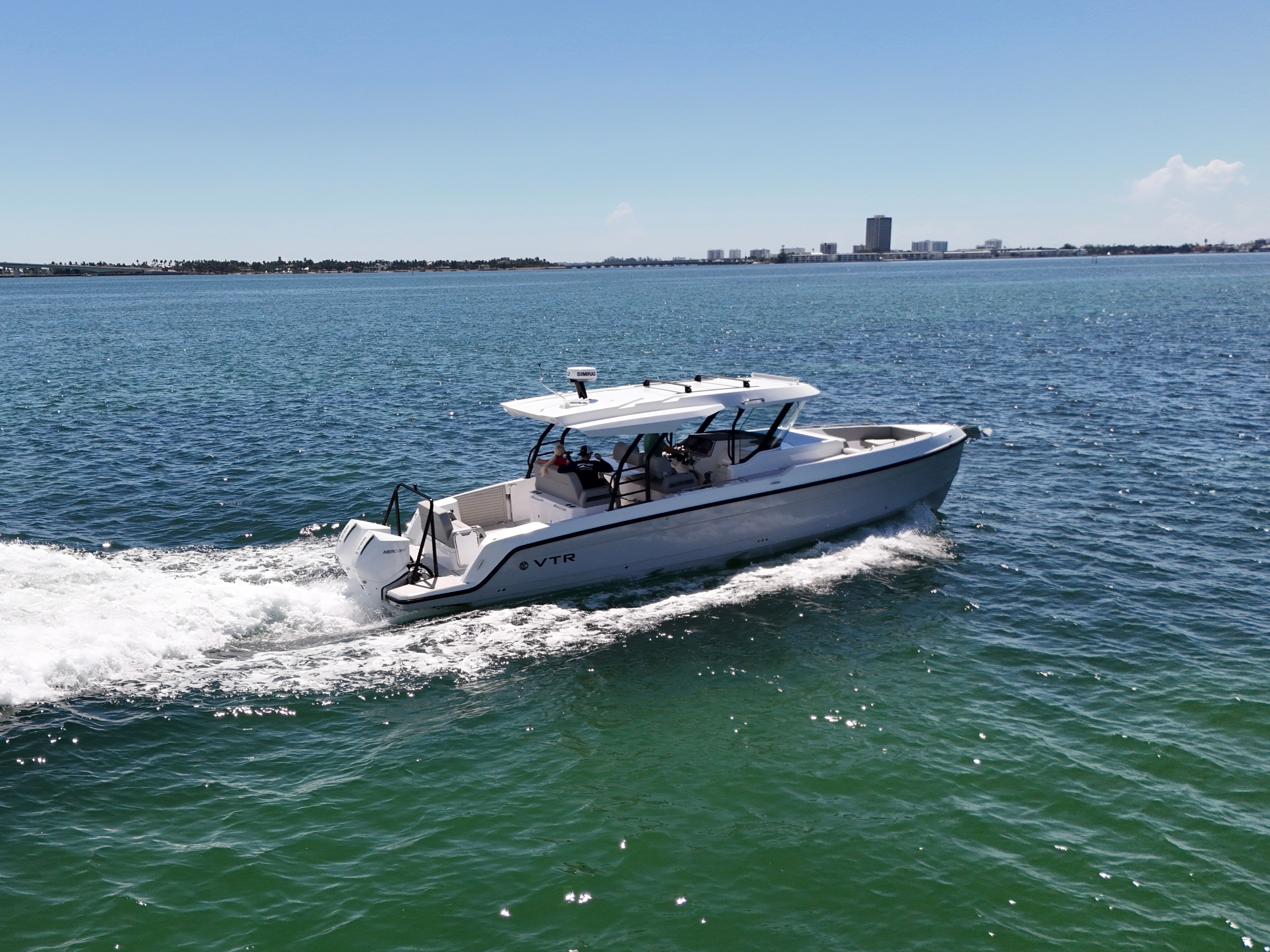 2026 Cruisers Yachts 38 VTR Image Thumbnail #18