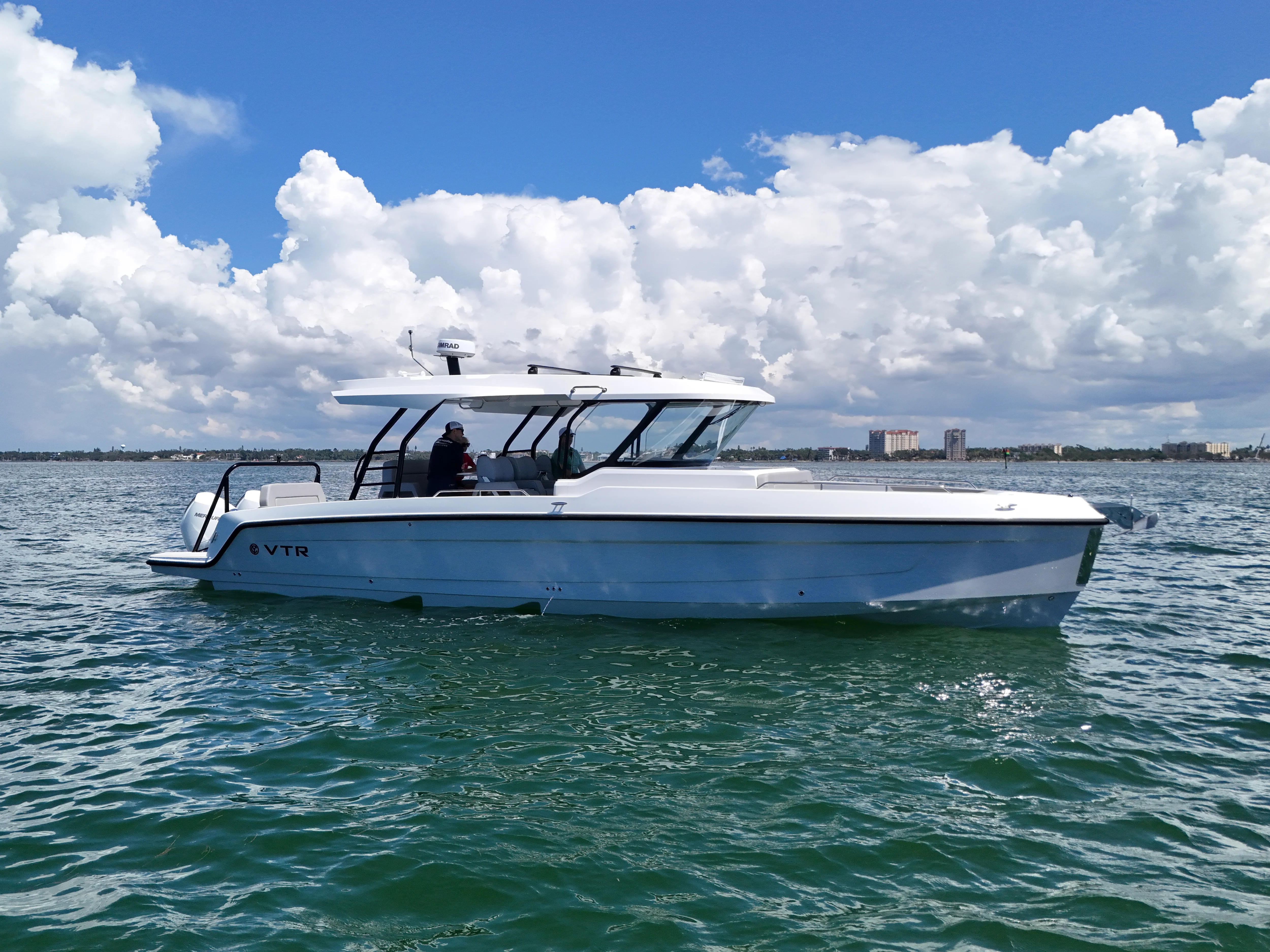 2026 Cruisers Yachts 38 VTR Image Thumbnail #7