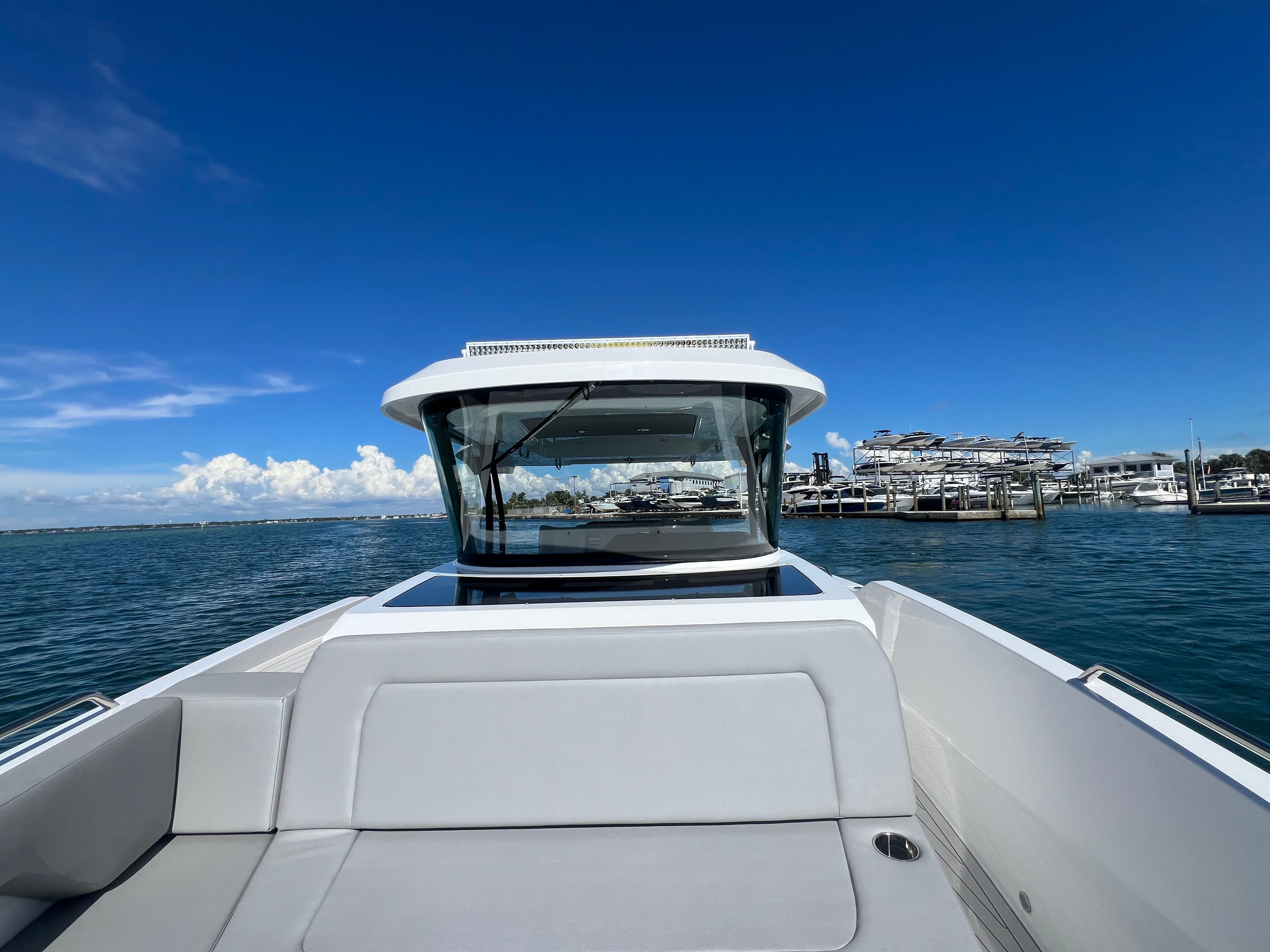 2026 Cruisers Yachts 38 VTR Image Thumbnail #39