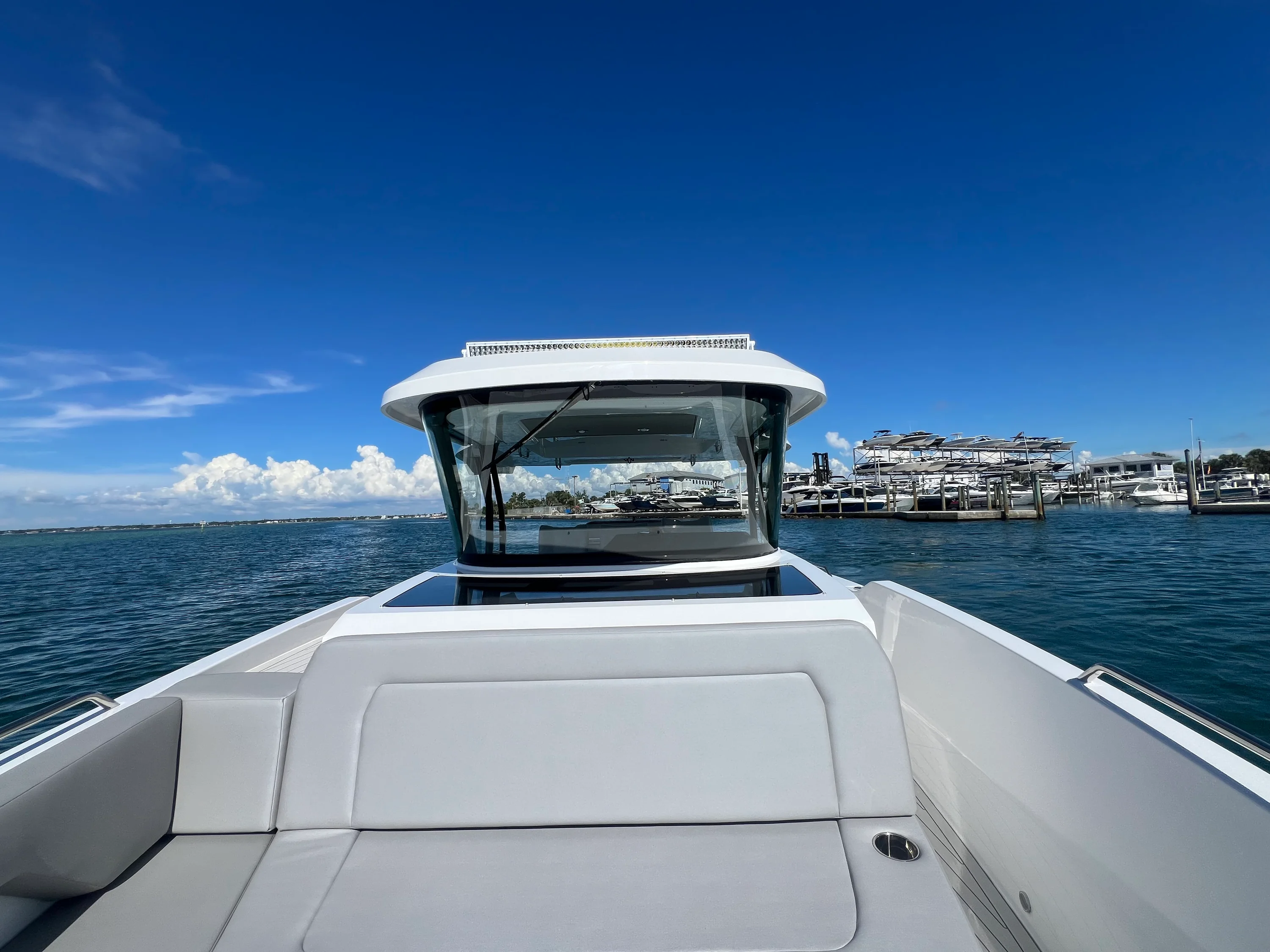 2026 Cruisers Yachts 38 VTR Image Thumbnail #39