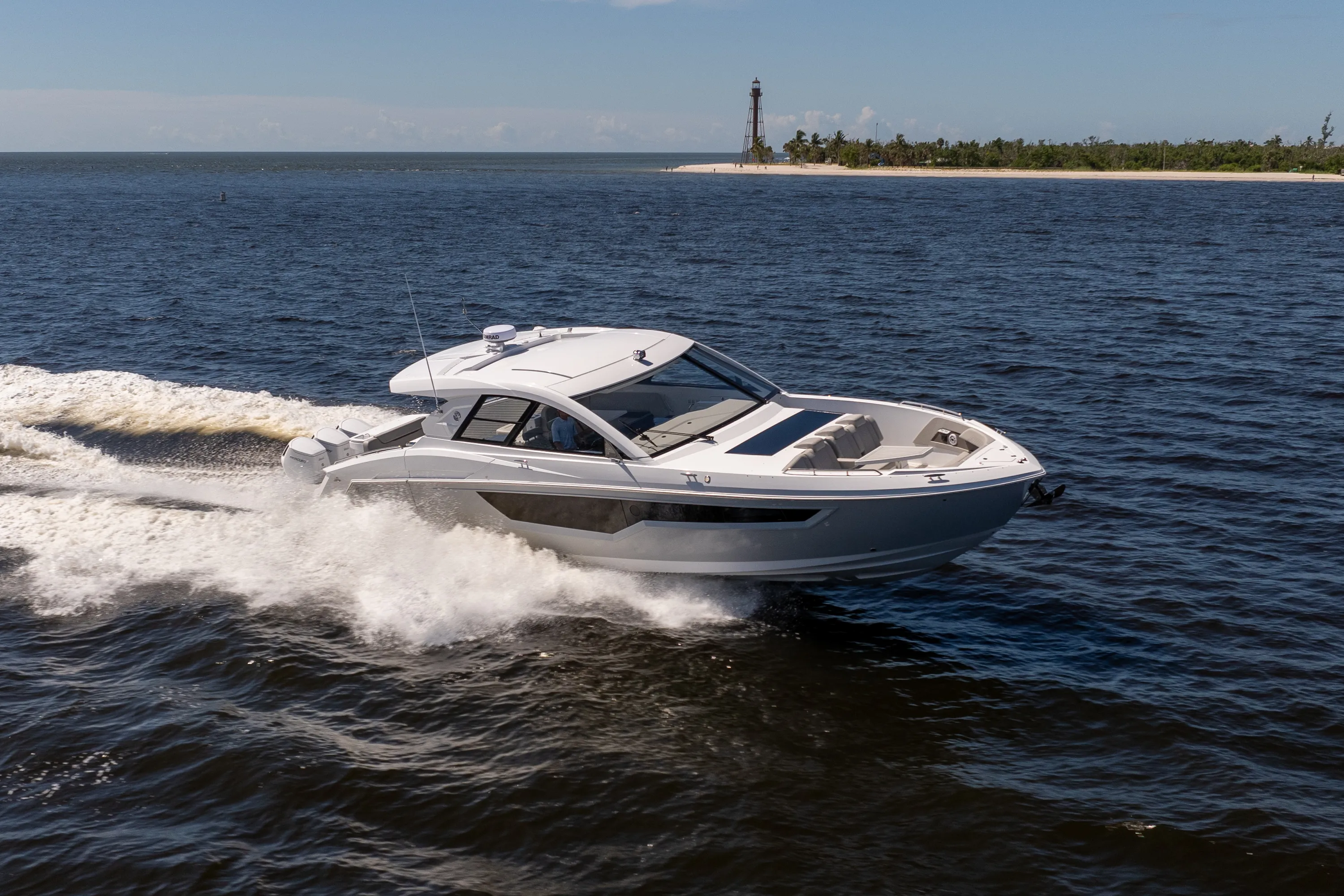 2026 Cruisers Yachts 50GLS OB Image Thumbnail #41