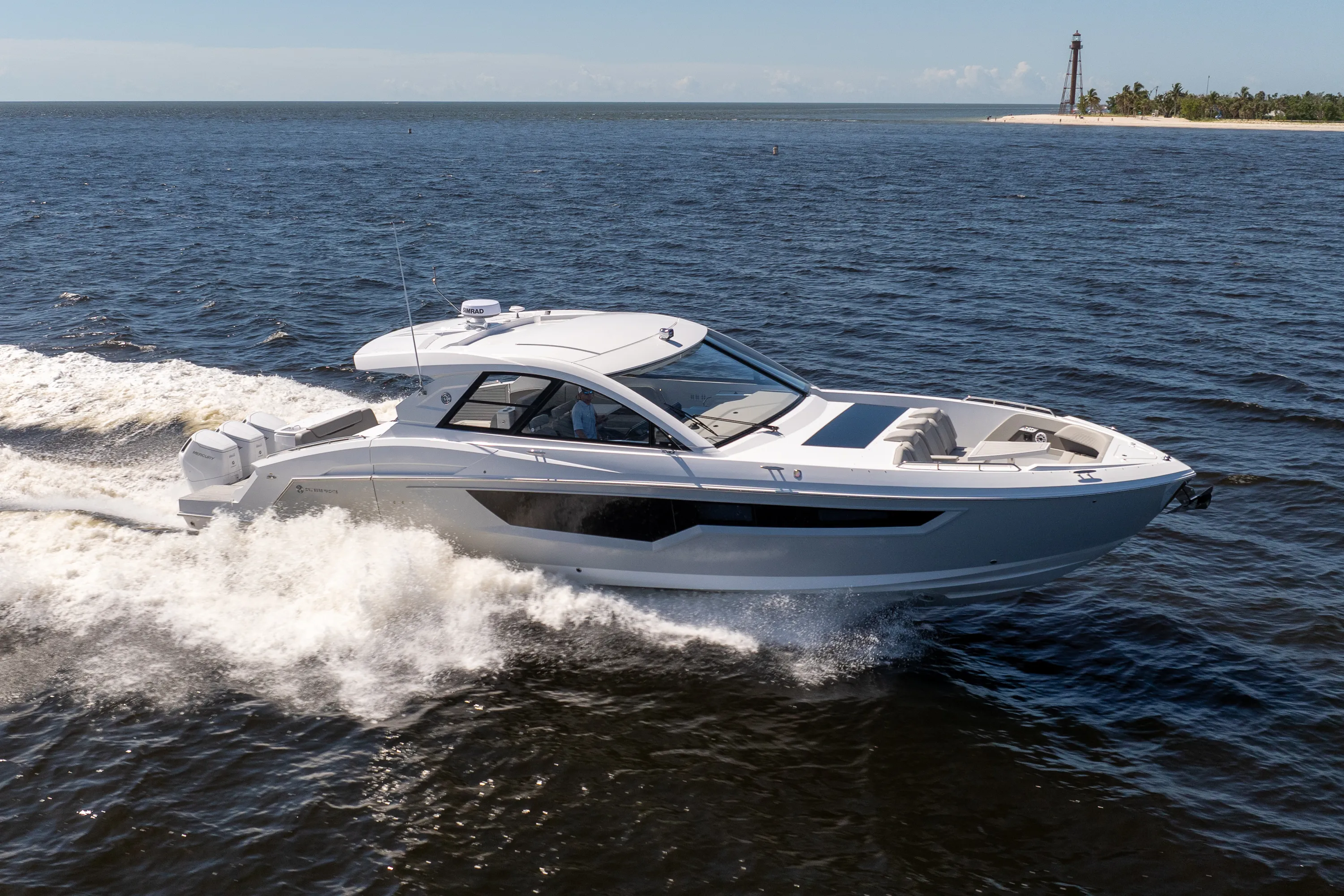 2026 Cruisers Yachts 50GLS OB Image Thumbnail #0