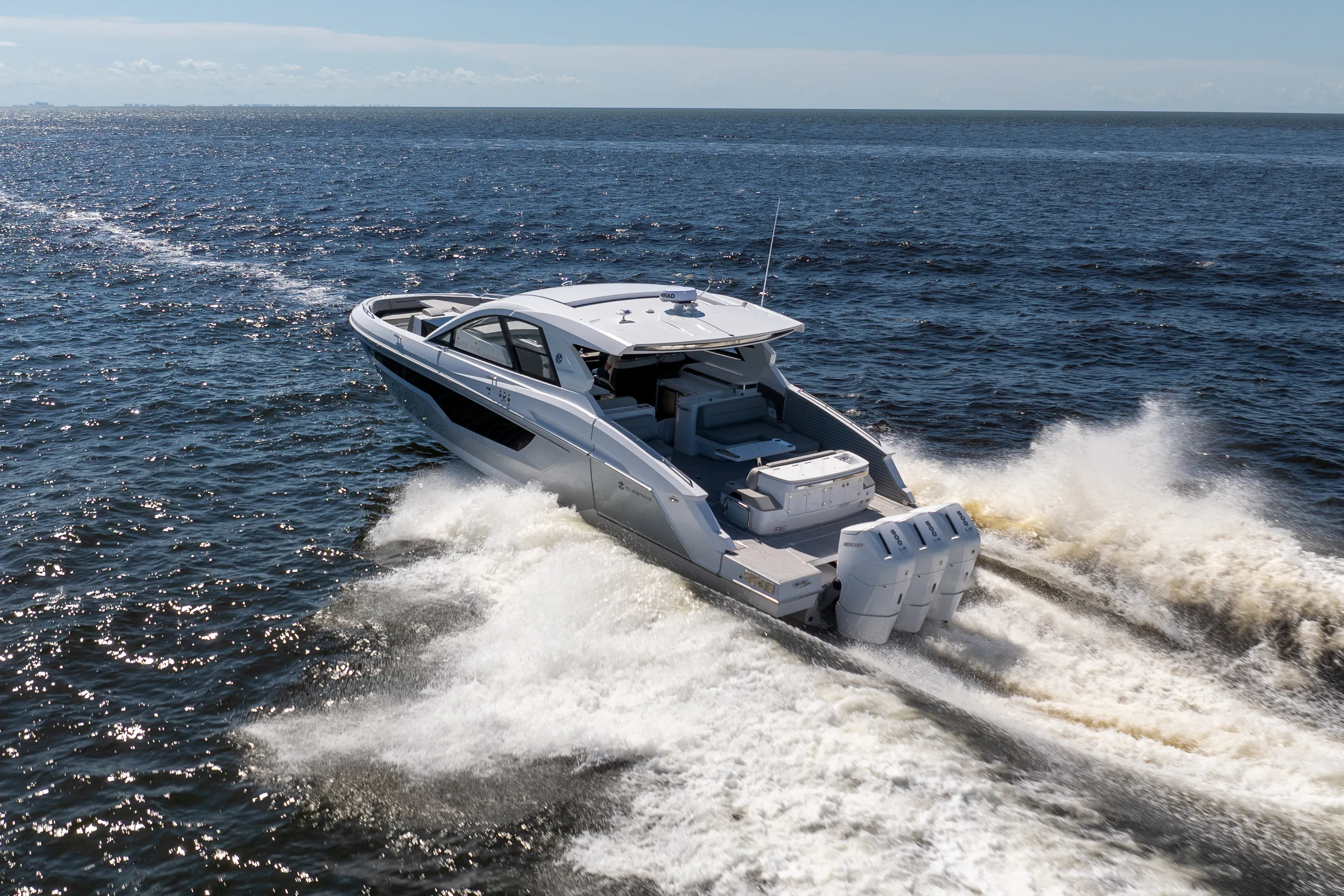 2026 Cruisers Yachts 50GLS OB Image Thumbnail #47
