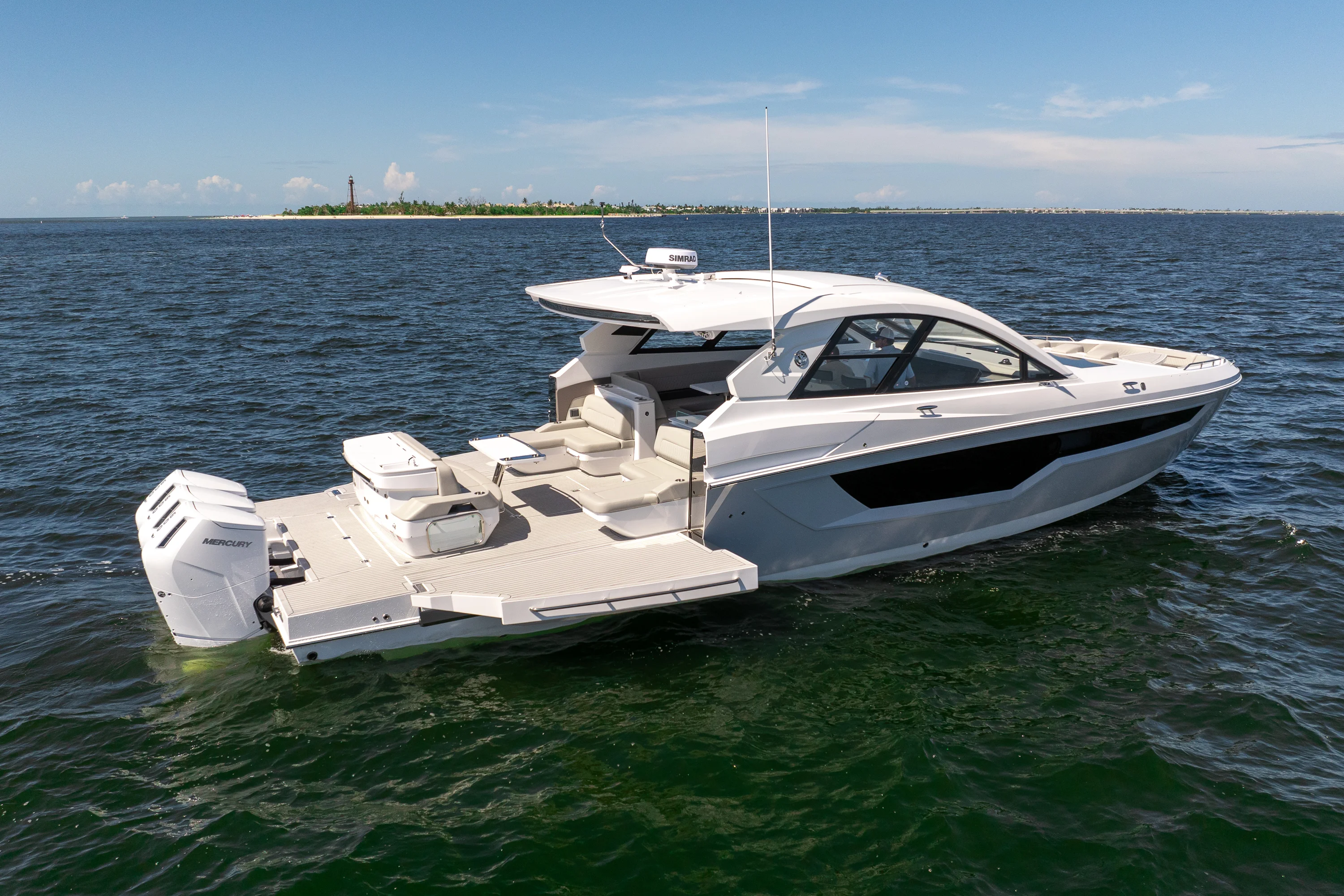 2026 Cruisers Yachts 50GLS OB Image Thumbnail #39