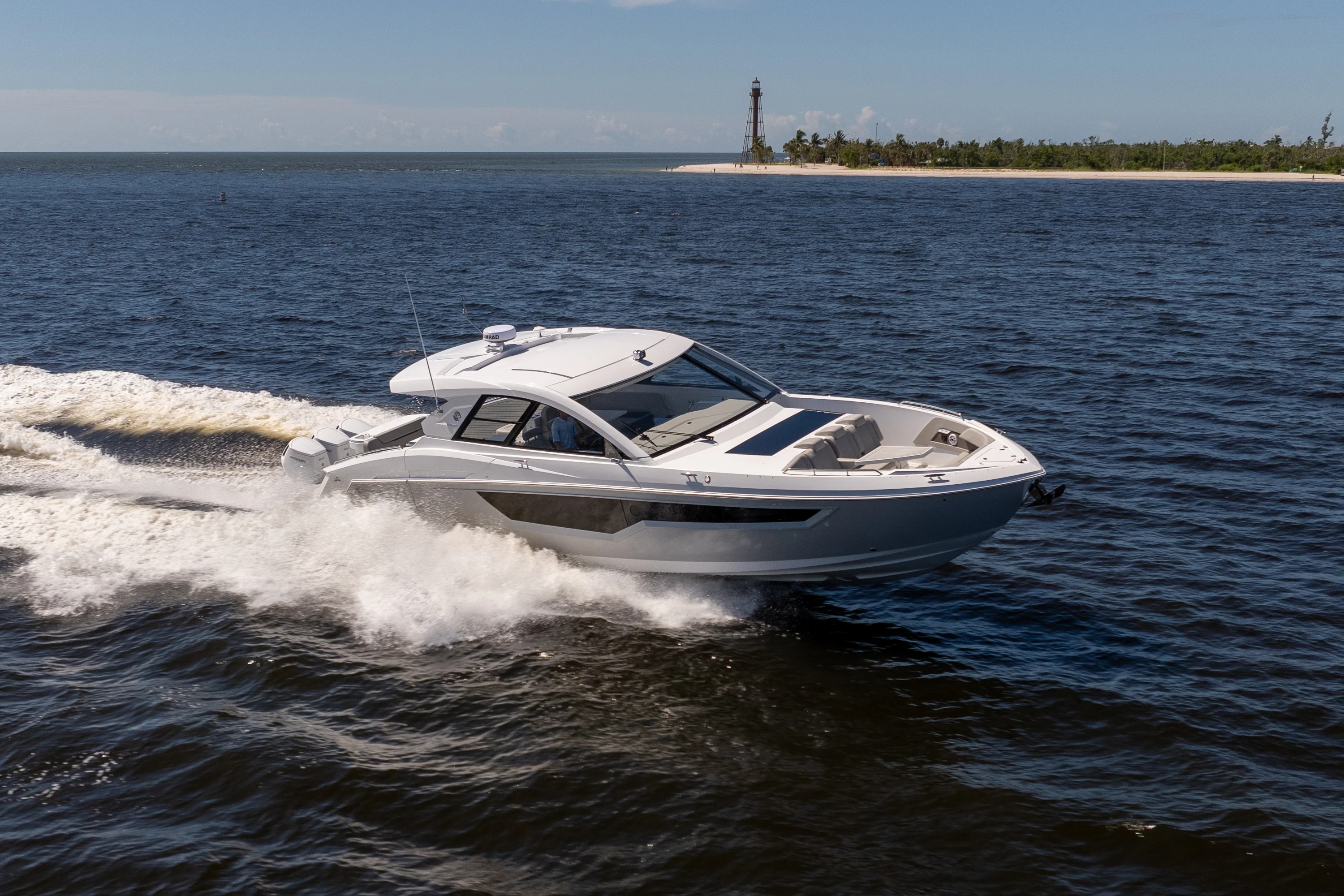 2026 Cruisers Yachts 50 GLS Outboard Image Thumbnail #41