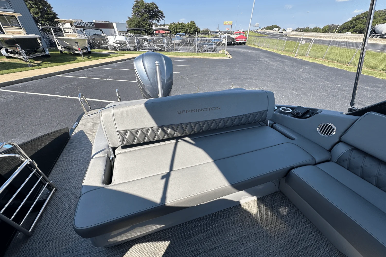 2021 Bennington 25RX Image Thumbnail #19