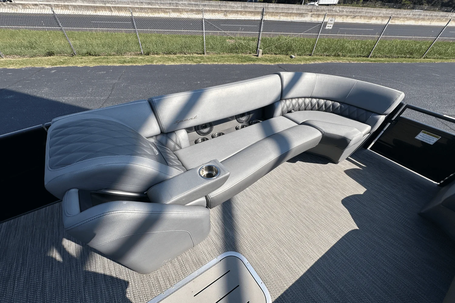 2021 Bennington 25RX Image Thumbnail #8