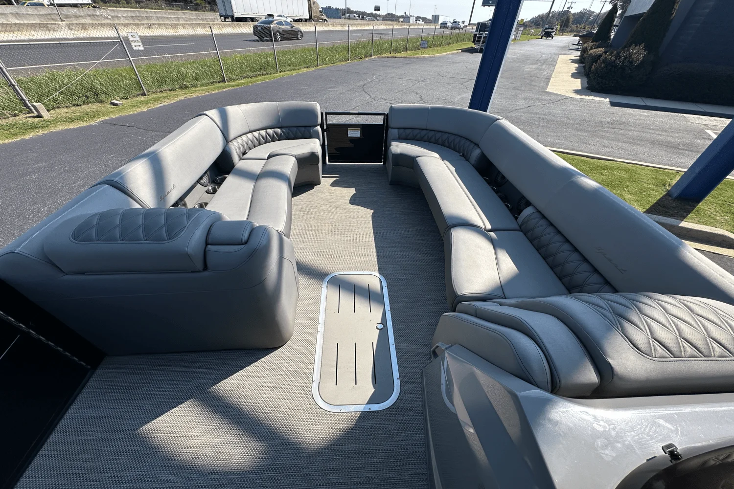 2021 Bennington 25RX Image Thumbnail #7