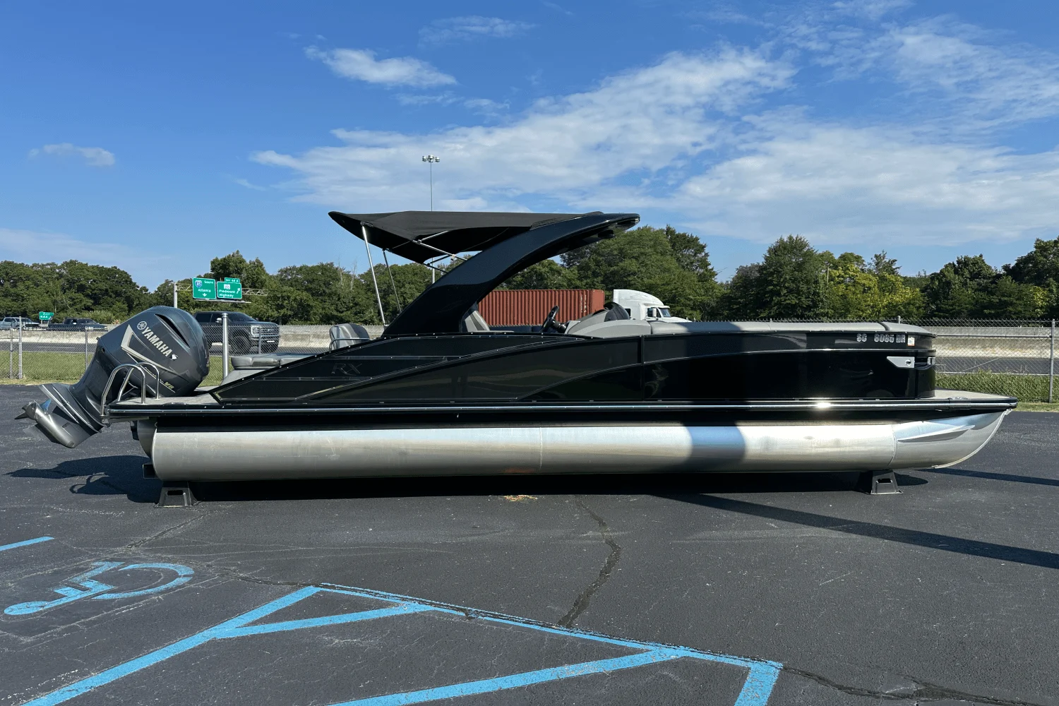 2021 Bennington 25RX Image Thumbnail #6