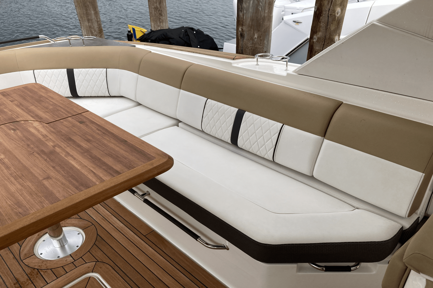 2019 Sea Ray 400 SLX Image Thumbnail #32
