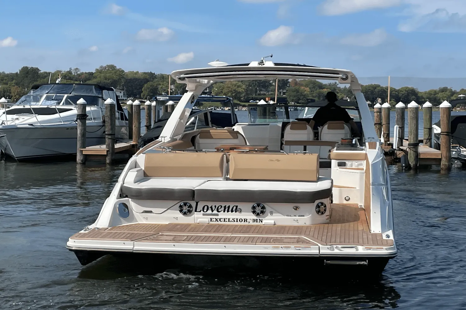 2019 Sea Ray 400 SLX Image Thumbnail #4