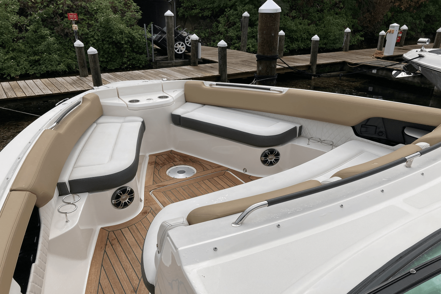 2019 Sea Ray 400 SLX Image Thumbnail #26