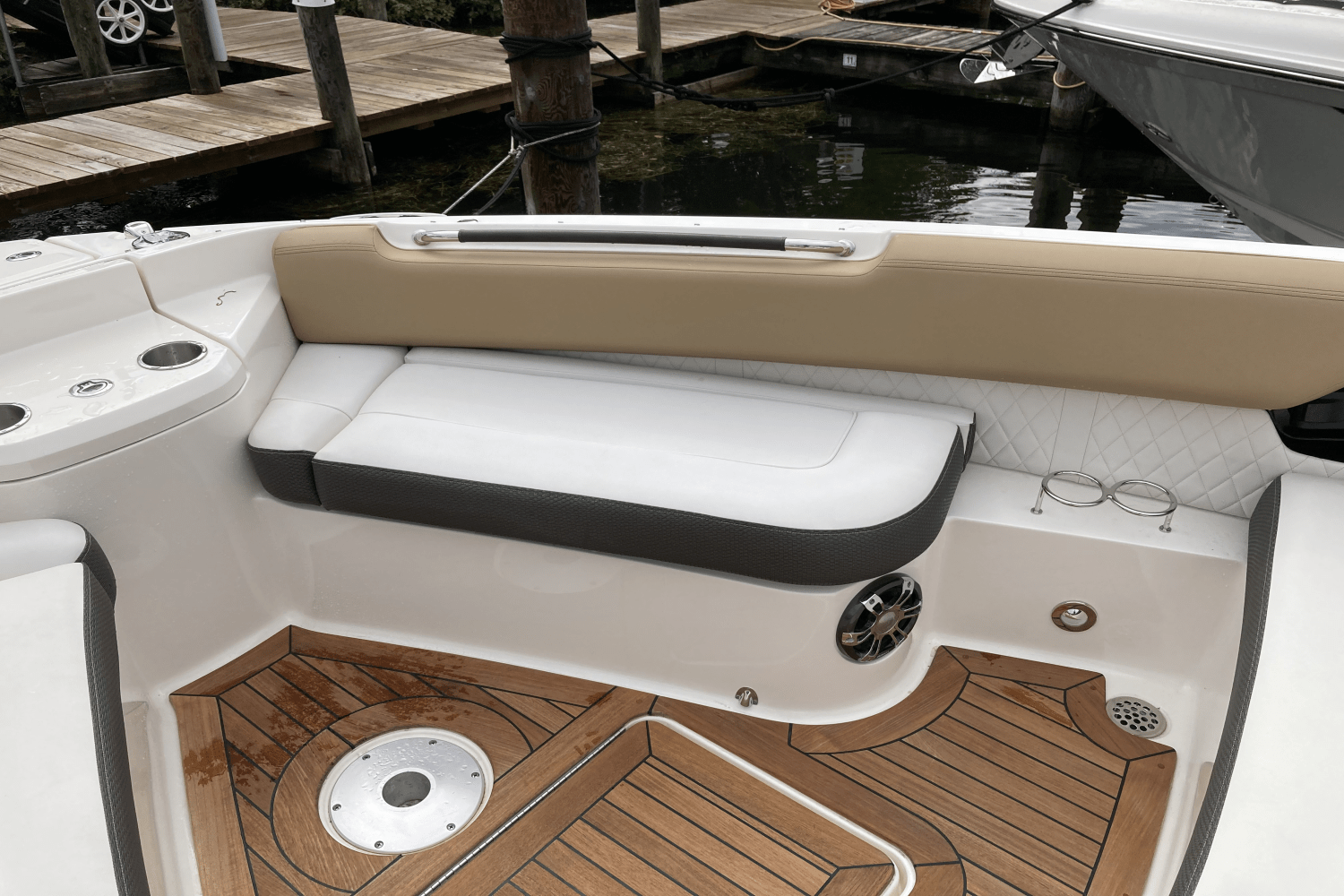 2019 Sea Ray 400 SLX Image Thumbnail #27