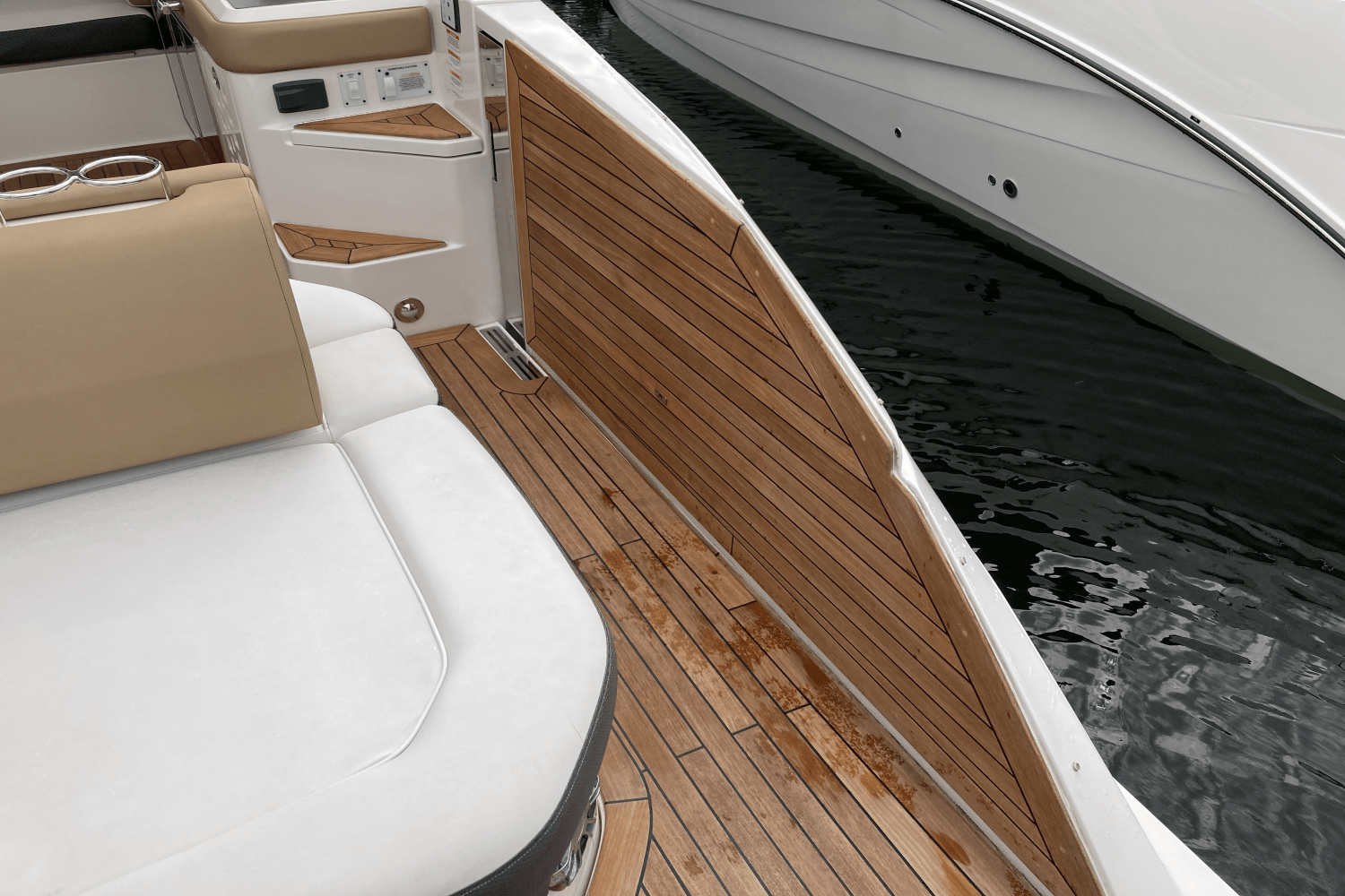 2019 Sea Ray 400 SLX Image Thumbnail #6