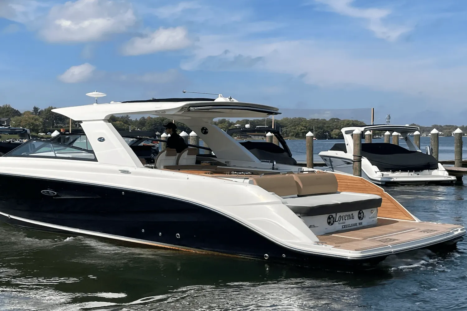 2019 Sea Ray 400 SLX Image Thumbnail #2