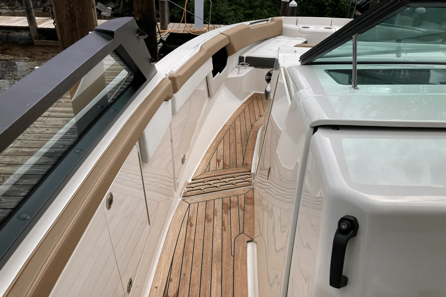 2019 Sea Ray 400 SLX Image Thumbnail #41