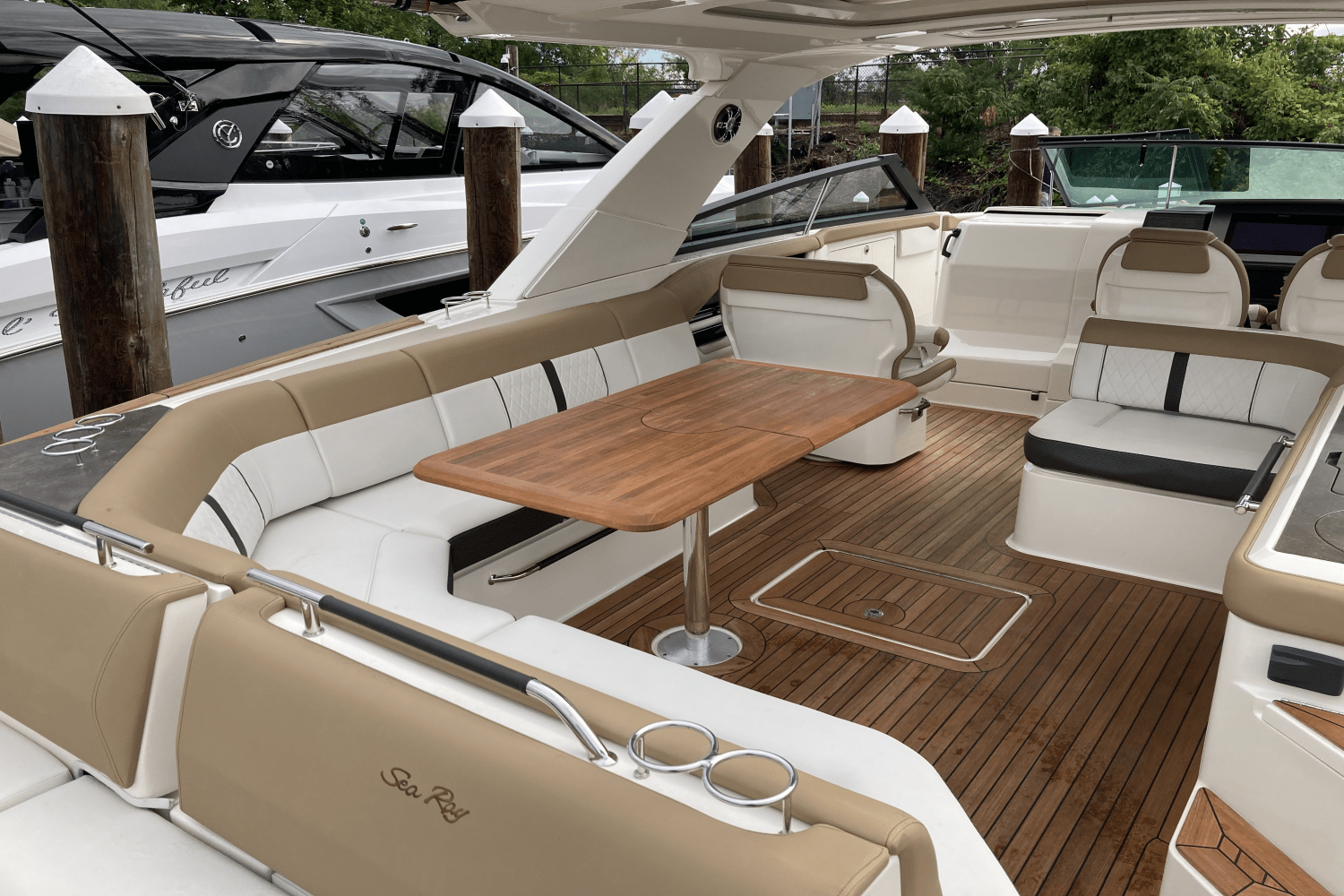 2019 Sea Ray 400 SLX Image Thumbnail #7
