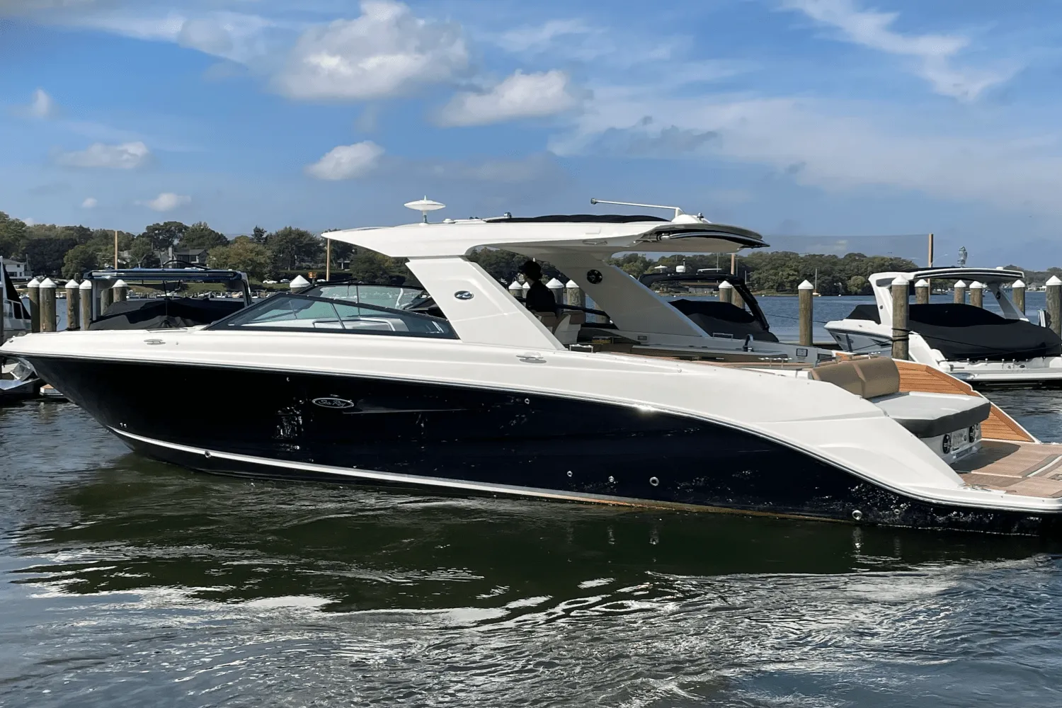 2019 Sea Ray 400 SLX Image Thumbnail #1