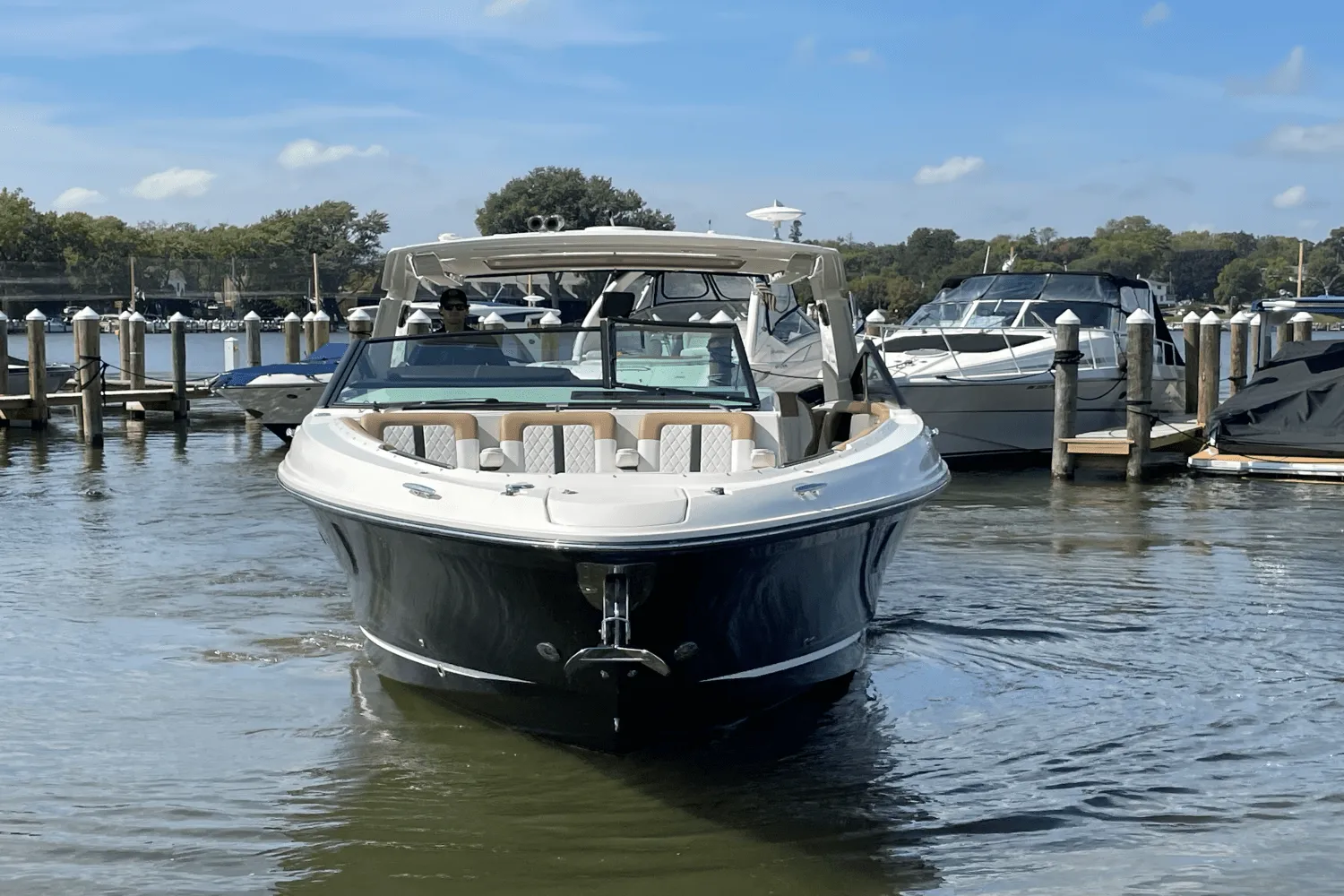 2019 Sea Ray 400 SLX Image Thumbnail #11