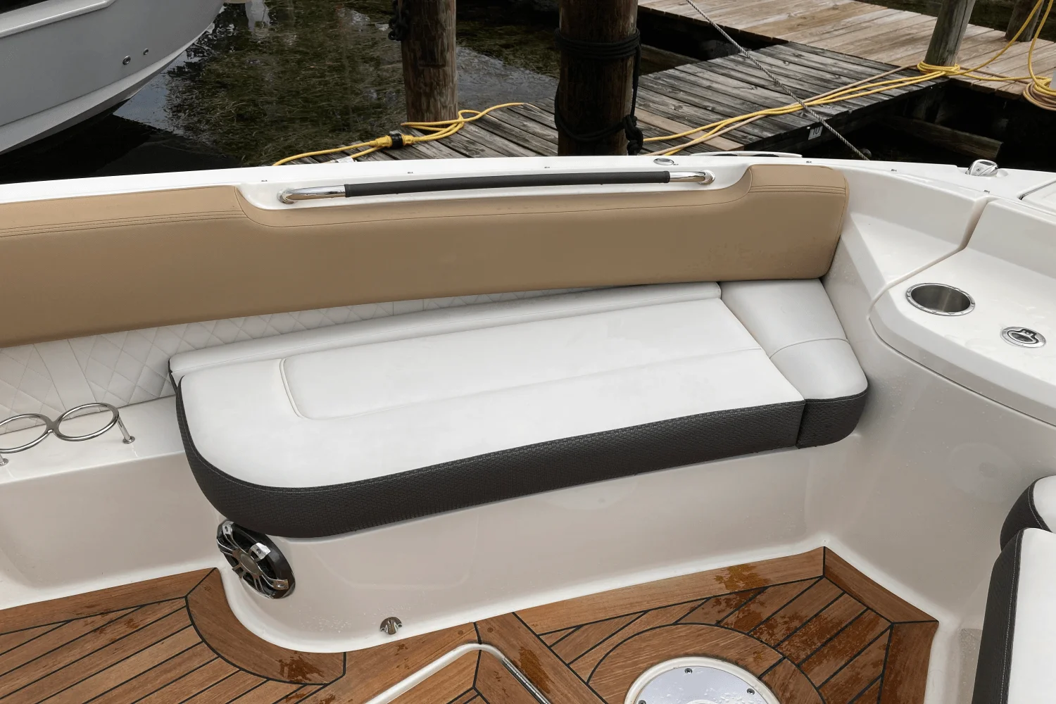 2019 Sea Ray 400 SLX Image Thumbnail #44