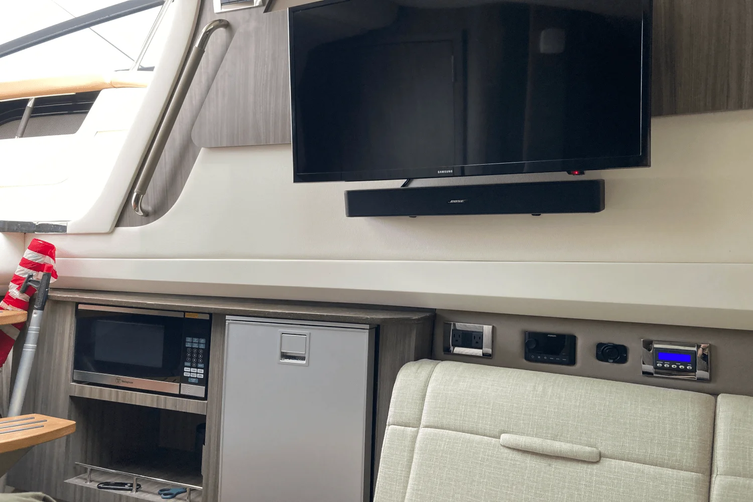 2019 Sea Ray 400 SLX Image Thumbnail #39
