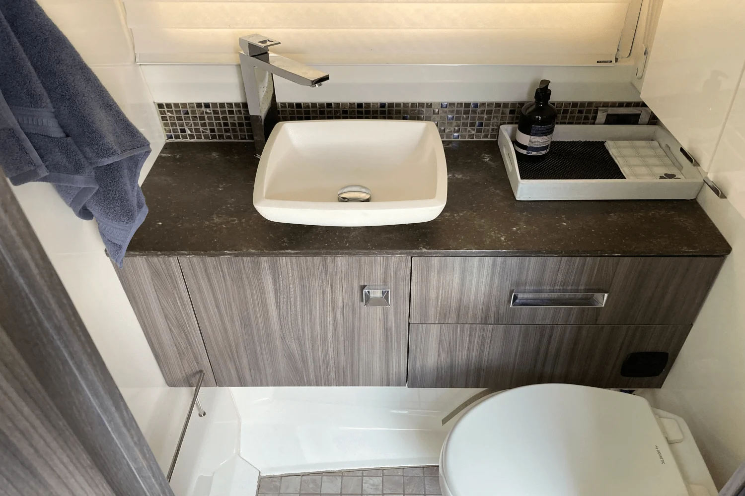 2019 Sea Ray 400 SLX Image Thumbnail #37