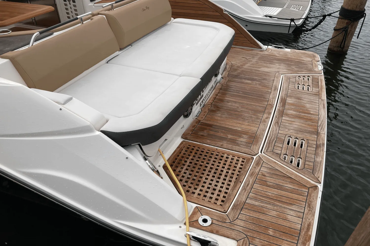 2019 Sea Ray 400 SLX Image Thumbnail #20