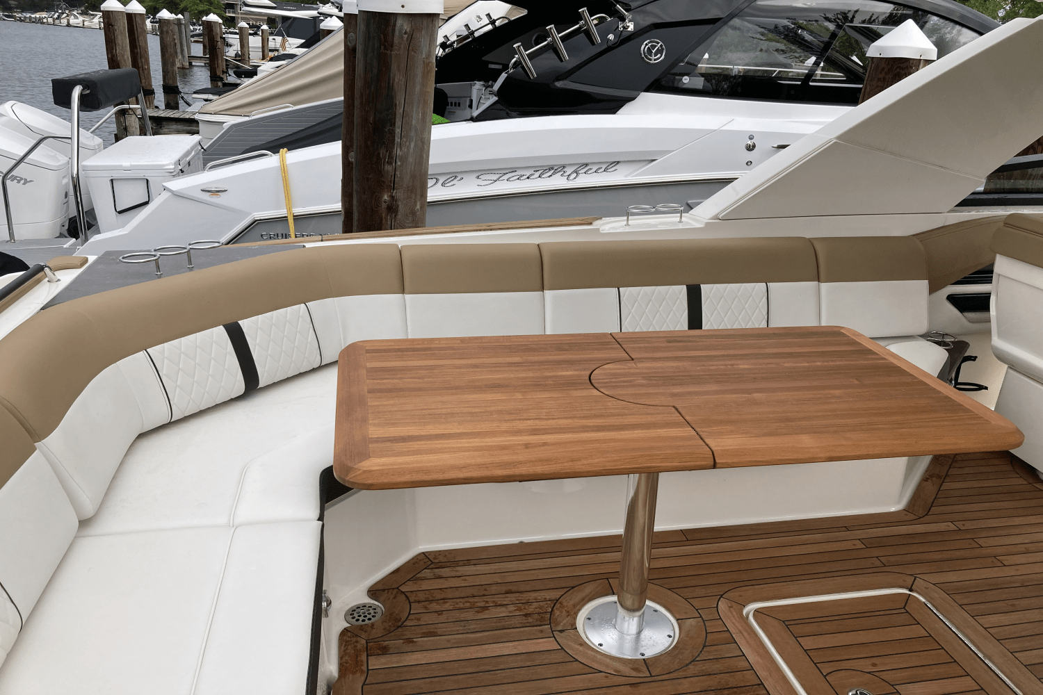 2019 Sea Ray 400 SLX Image Thumbnail #8