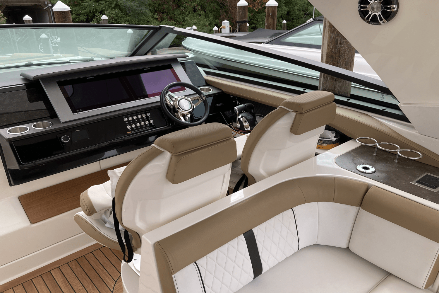 2019 Sea Ray 400 SLX Image Thumbnail #13