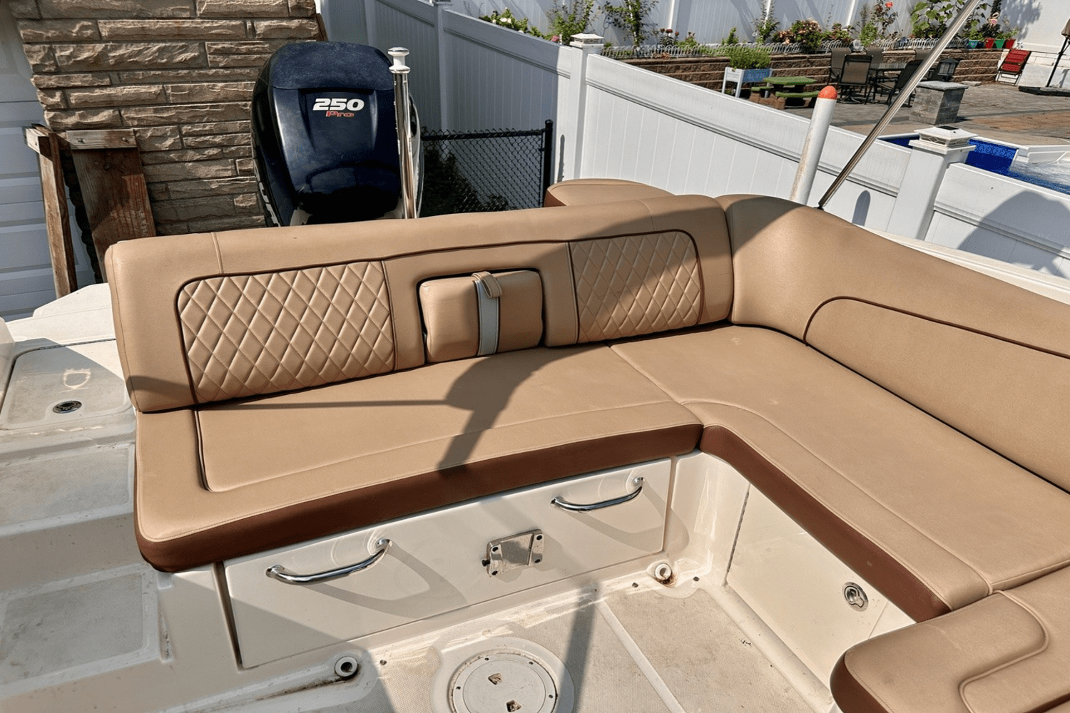 2016 Sea Ray 240 SUNDECK OB Image Thumbnail #9
