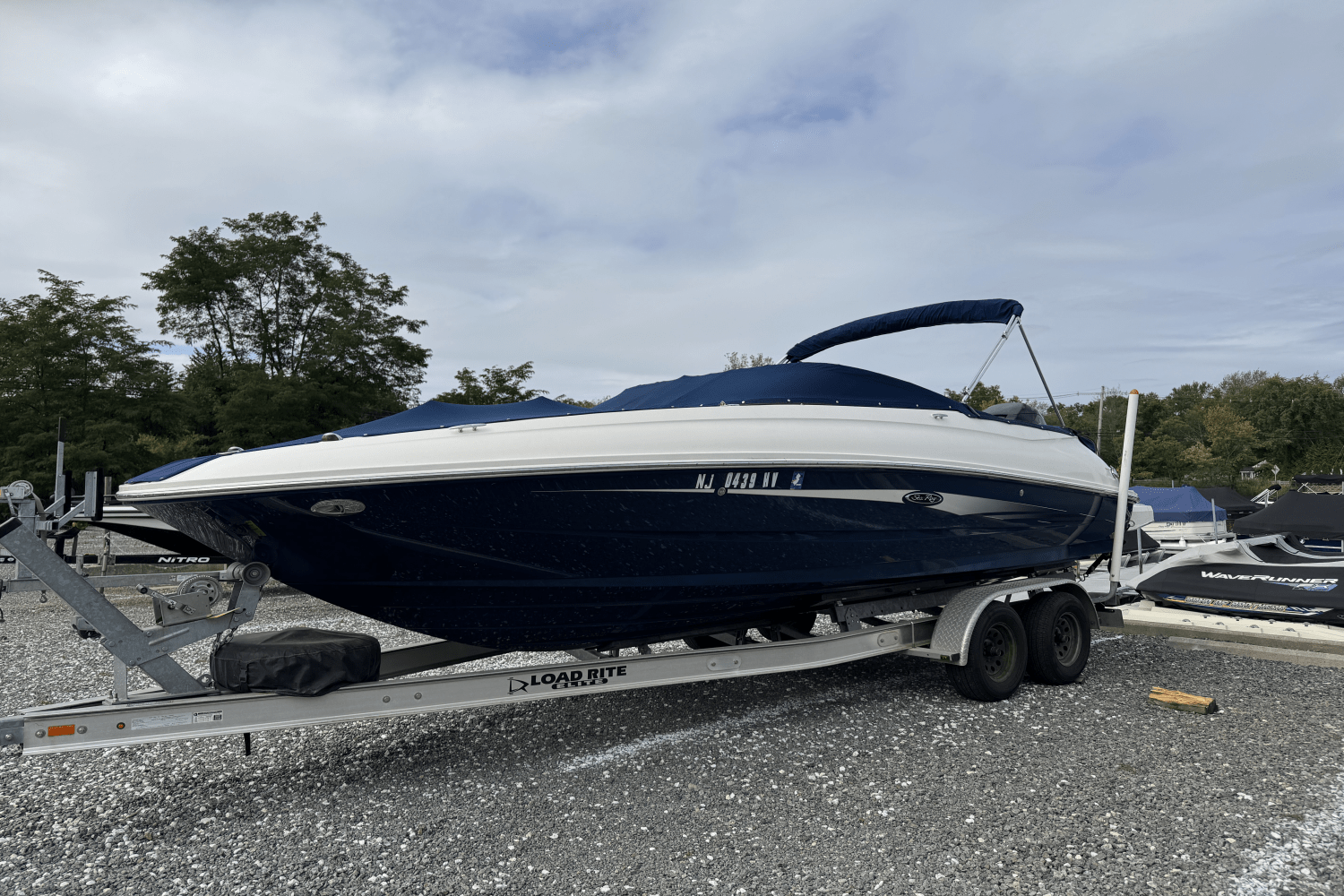 2016 Sea Ray 240 SUNDECK OUTBOARD Image Thumbnail #1
