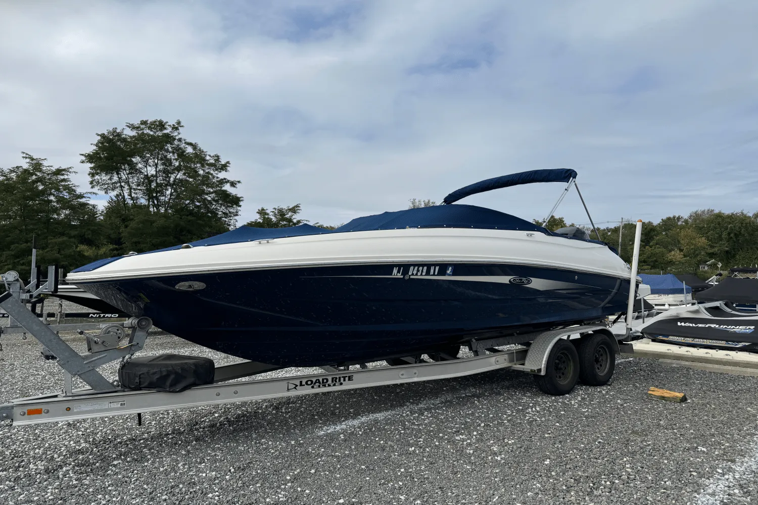 2016 Sea Ray 240 SUNDECK OUTBOARD Image Thumbnail #1