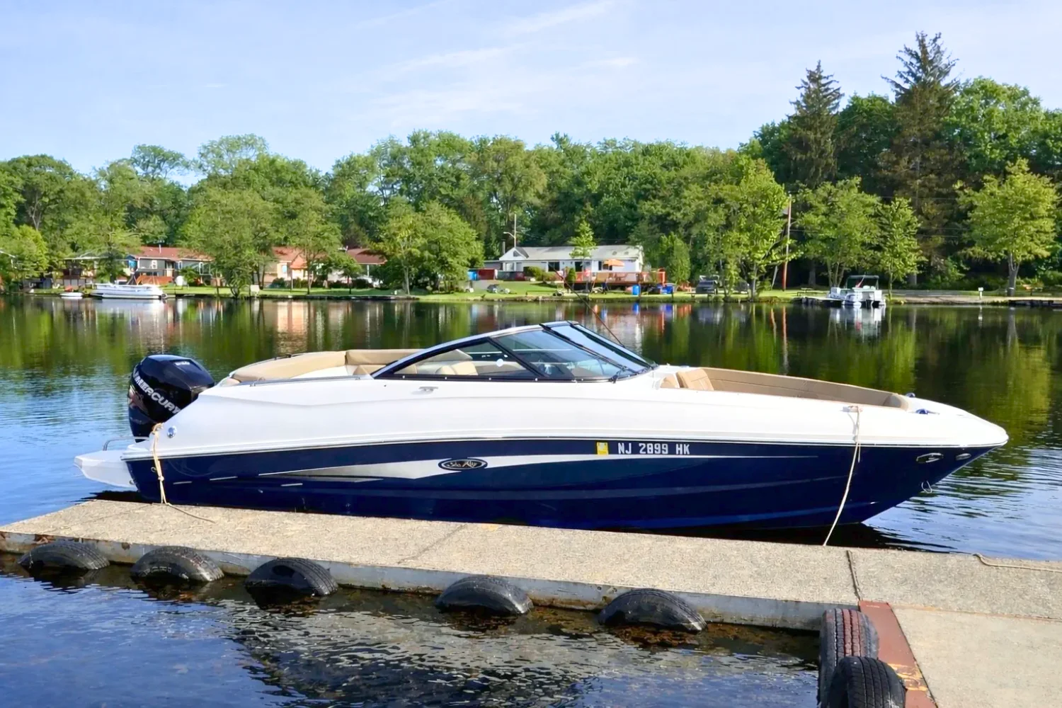 2016 Sea Ray 240 SUNDECK OUTBOARD Image Thumbnail #0