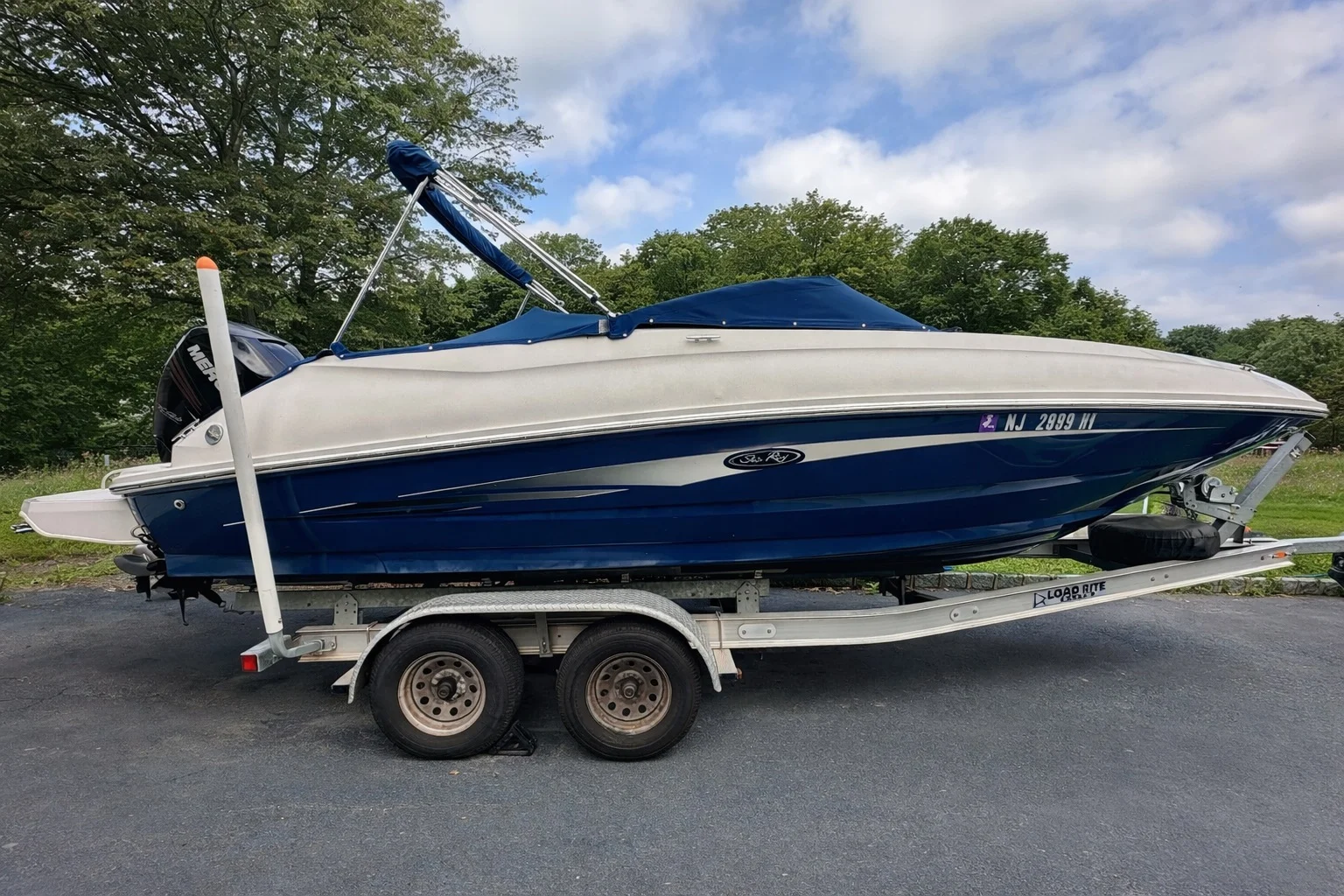 2016 Sea Ray 240 SUNDECK OUTBOARD Image Thumbnail #2