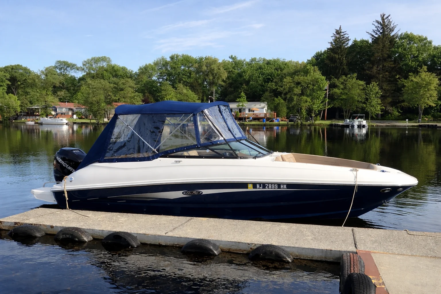 2016 Sea Ray 240 SUNDECK OUTBOARD Image Thumbnail #1