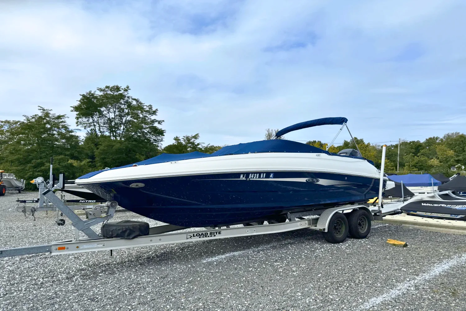 2016 Sea Ray 240 SUNDECK OUTBOARD Image Thumbnail #2