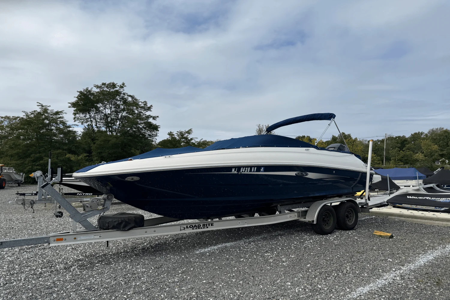 2016 Sea Ray 240 SUNDECK OUTBOARD Image Thumbnail #3