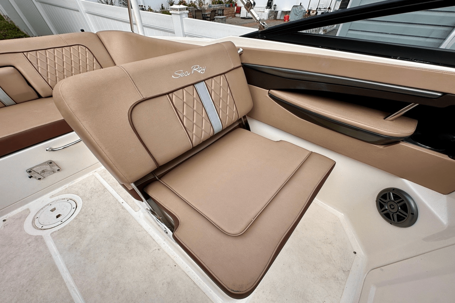 2016 Sea Ray 240 SUNDECK OB Image Thumbnail #8