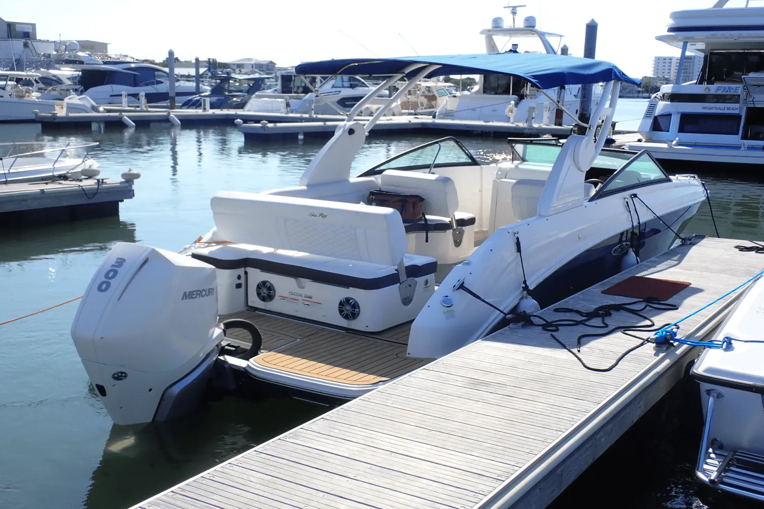 2019 Sea Ray 250 SDX-OB Image Thumbnail #4