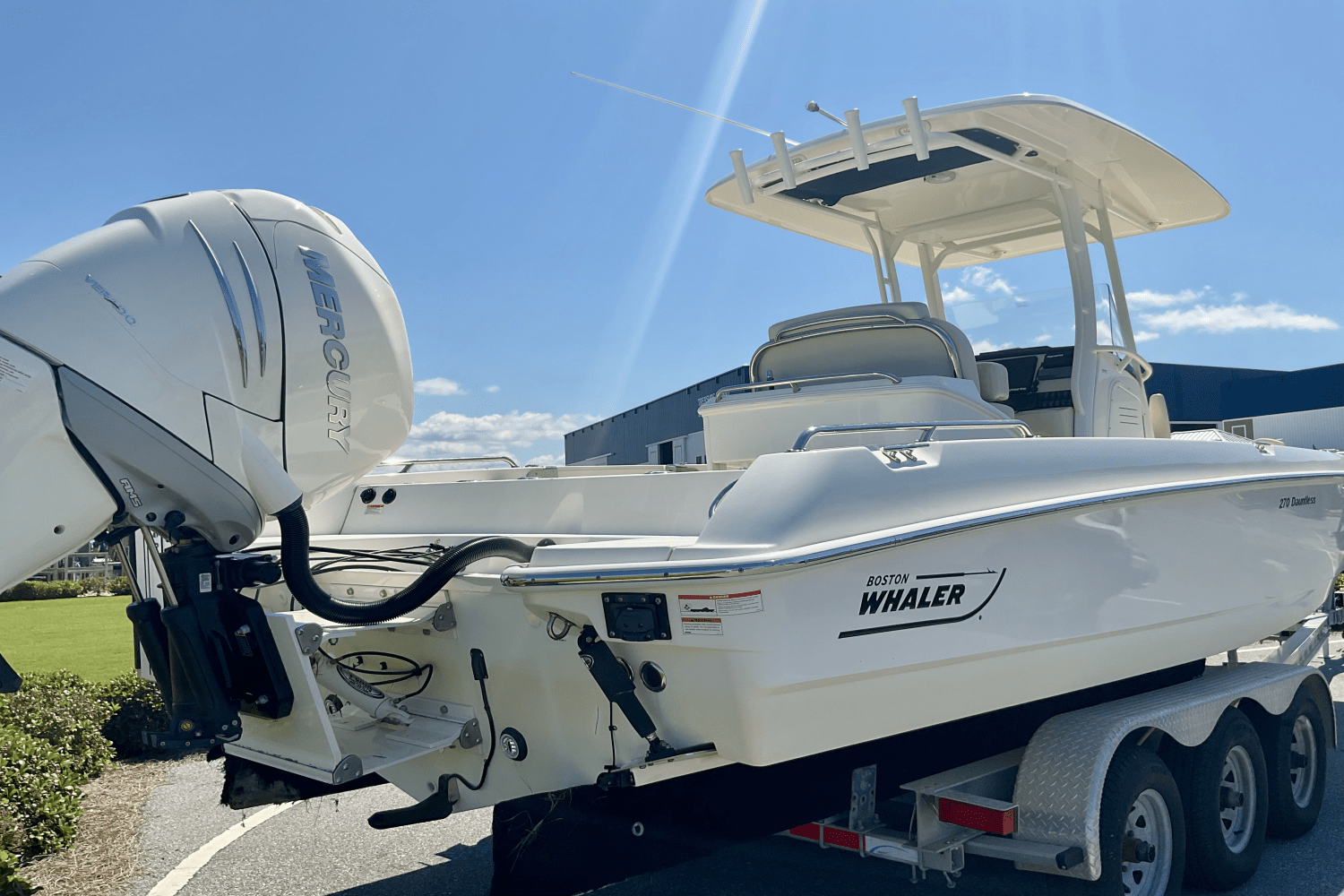2019 Boston Whaler 270 Dauntless Image Thumbnail #12