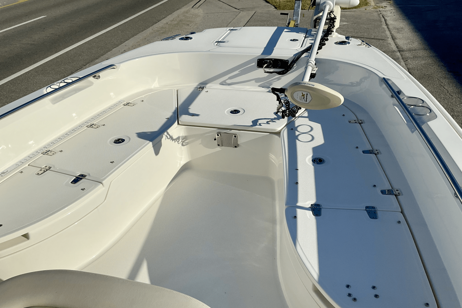 2019 Boston Whaler 270 Dauntless Image Thumbnail #24