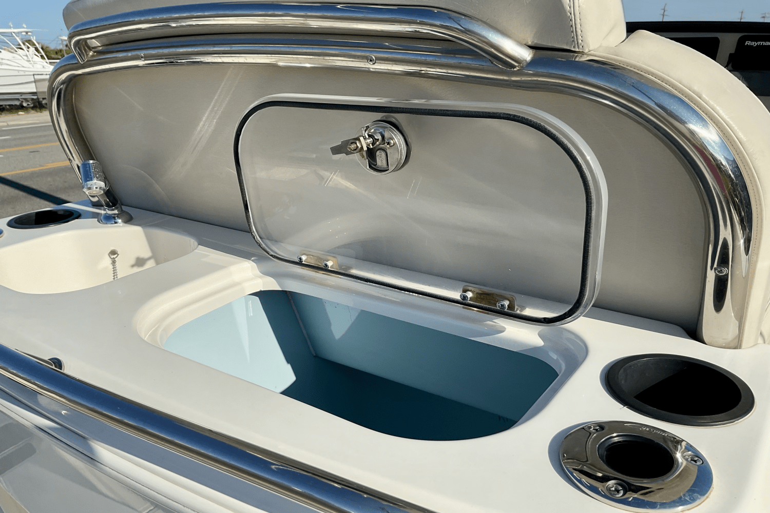 2019 Boston Whaler 270 Dauntless Image Thumbnail #16