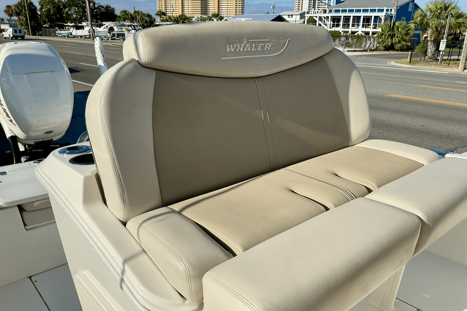2019 Boston Whaler 270 Dauntless Image Thumbnail #19