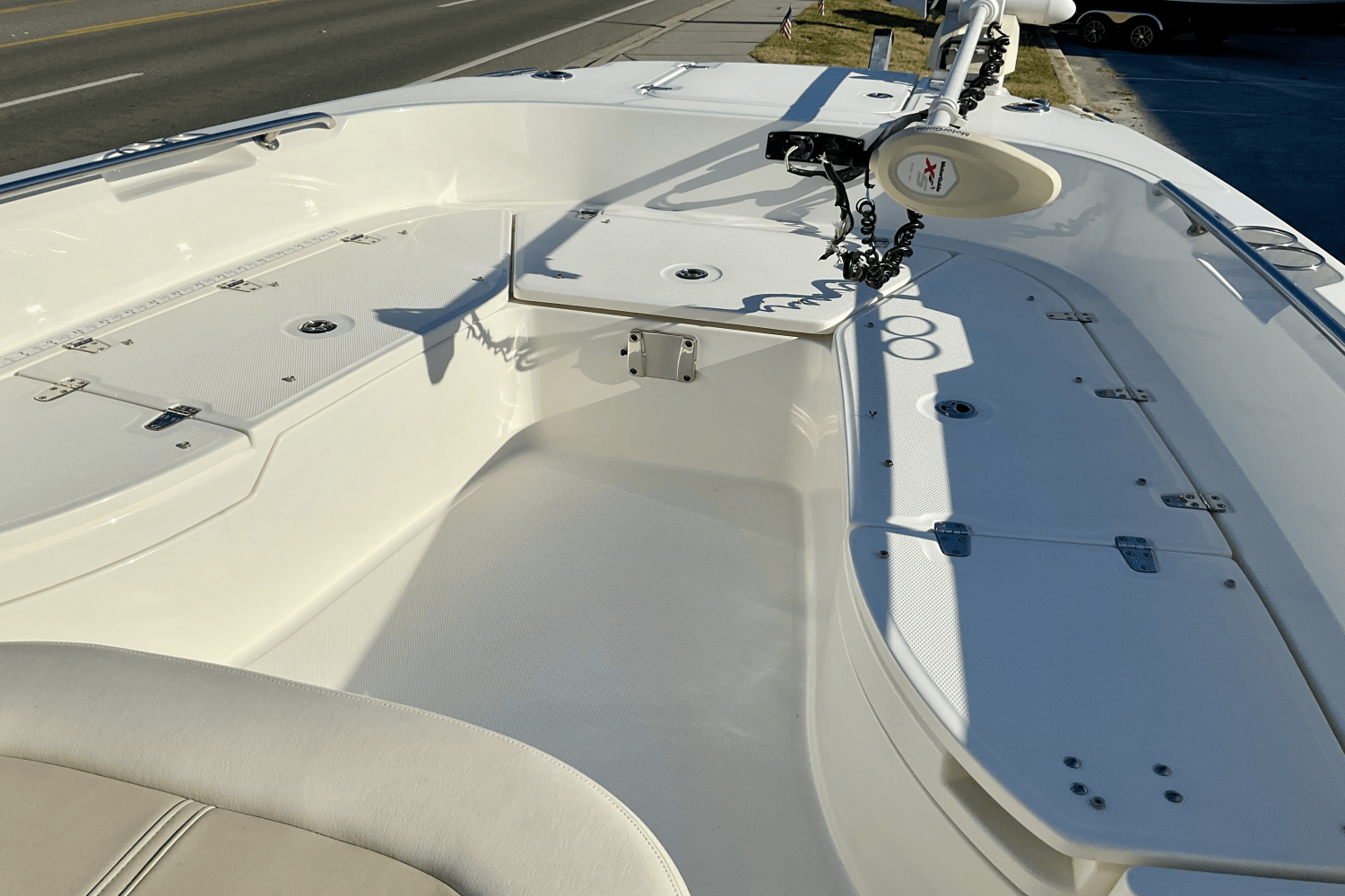 2019 Boston Whaler 270 Dauntless Image Thumbnail #23